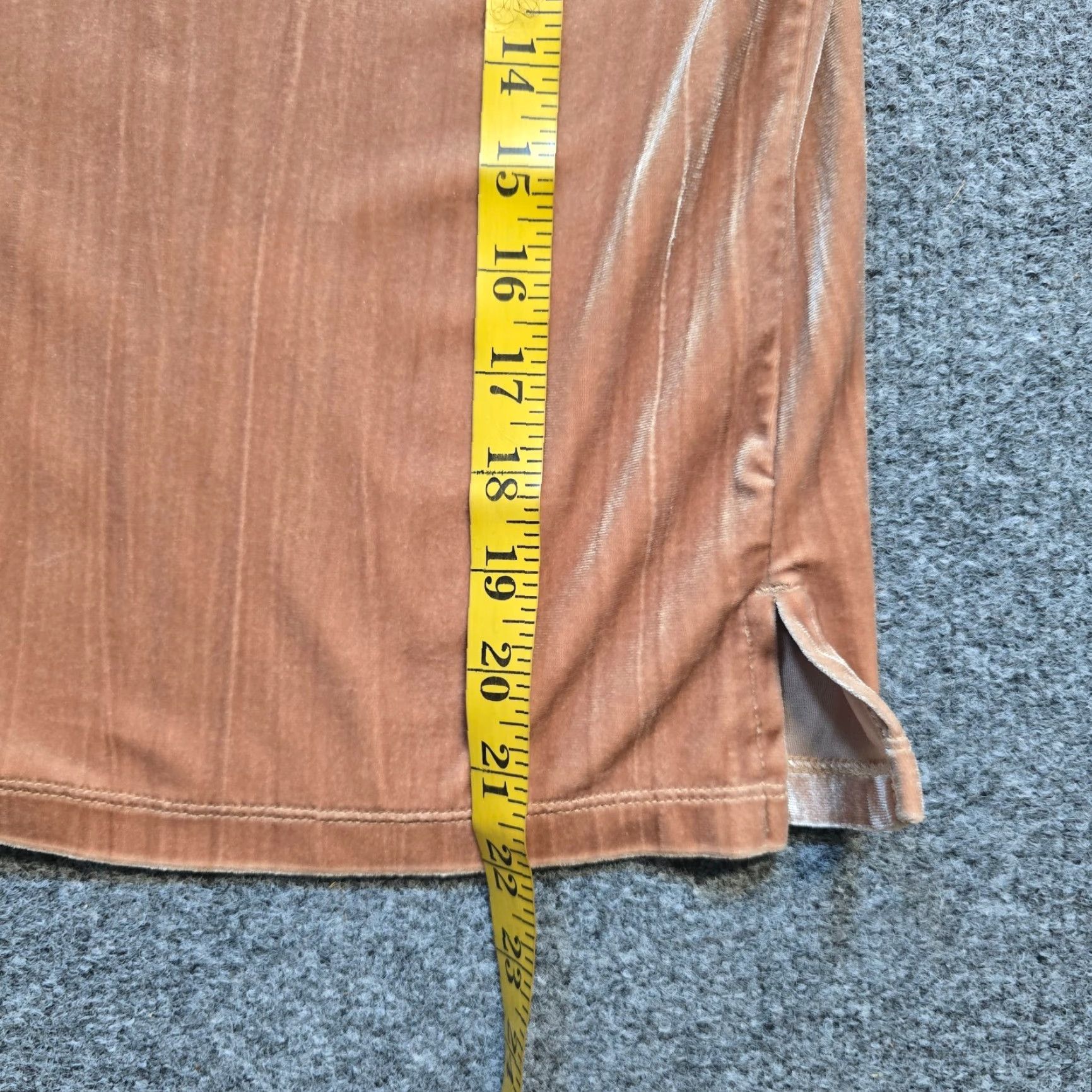 J. Jill VINTAGE J. Jill Top Womens Medium Beige Velour Long Sleeve 90s Capsule Button-Up 90s Womens Context Size M / US 6-8 / IT 42-44 - 5 Thumbnail