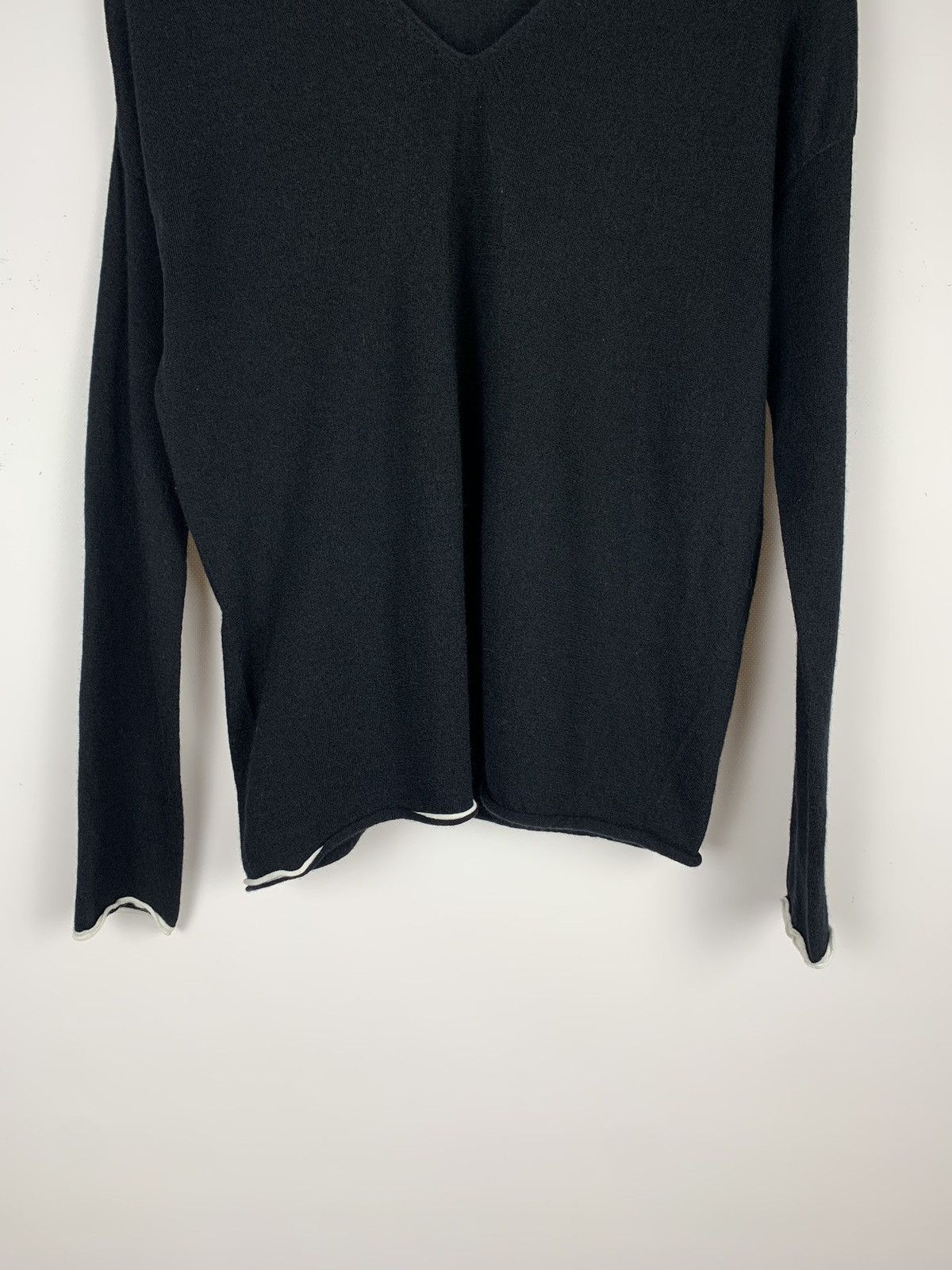 Escada Sport Escada Sport Womens Wool Sweater Jumper Size S Black V-Neck Size S / US 4 / IT 40 - 9 Thumbnail