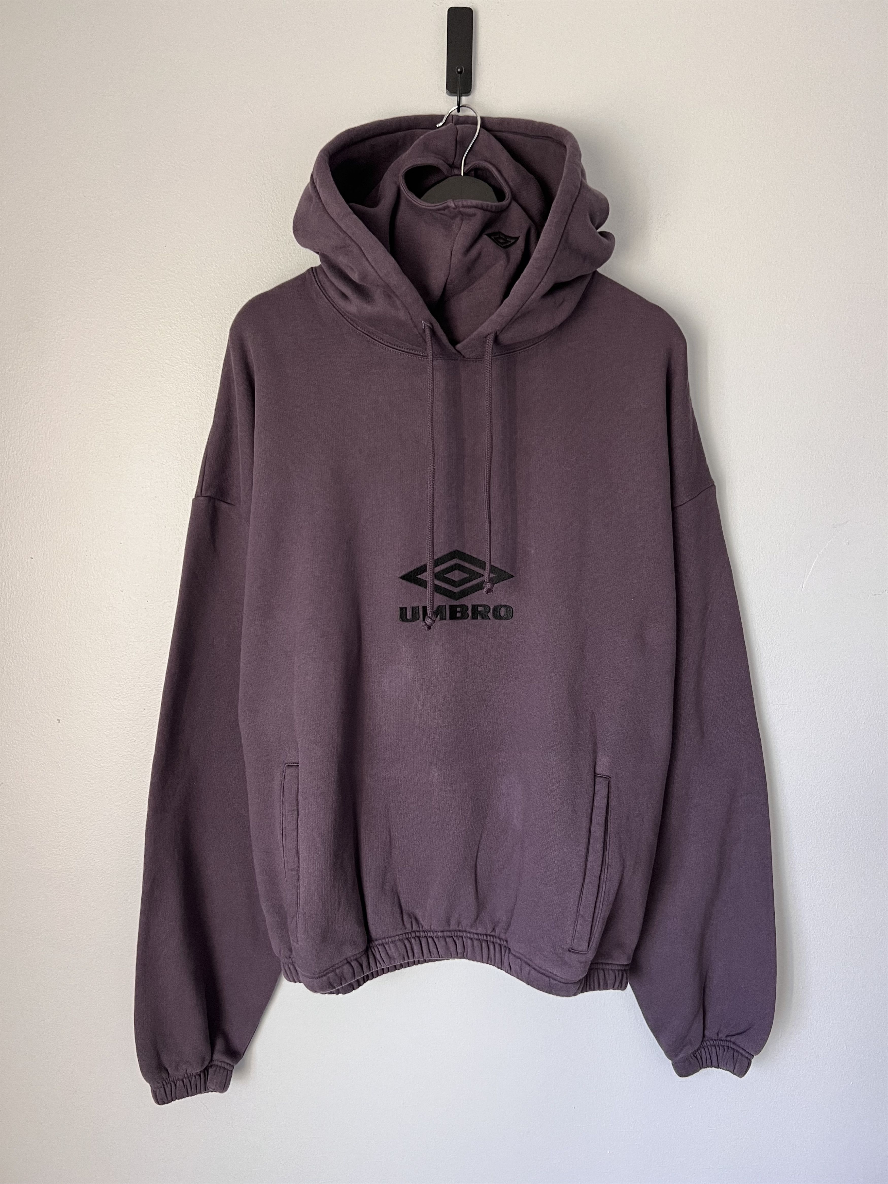 Umbro Umbro OG Logo Mask Hoodie in Dark Purple Size US XL / EU 56 / 4 - 1 Thumbnail