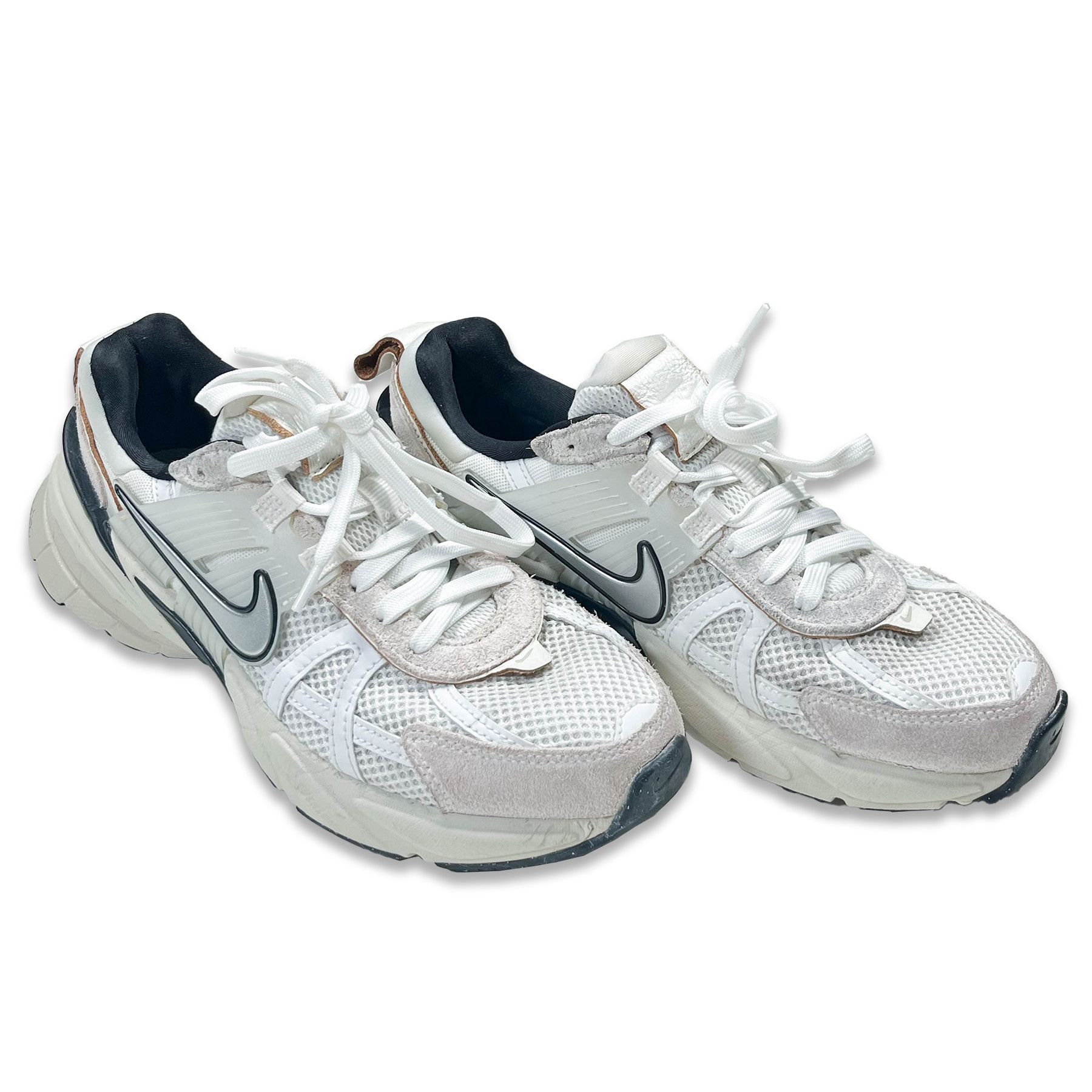 Nike Nike V2K Run Vintage Sneakers • EU39 size Size US 6 / EU 39 - 6 Thumbnail
