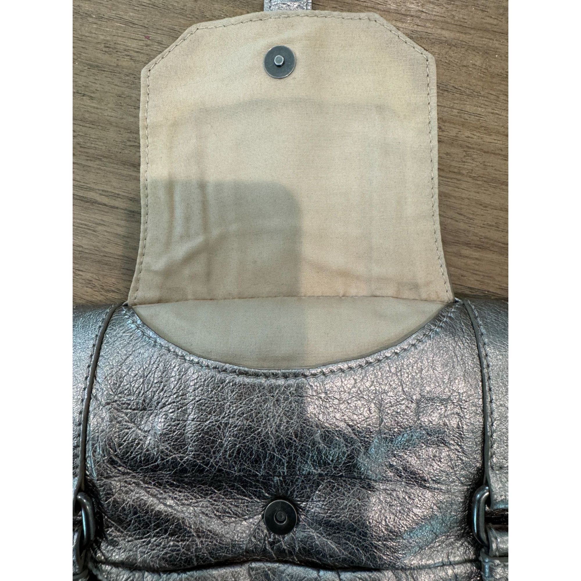 The Sak The Sak Metallic Pewter Genuine Leather Crossbody/ Clutch Ba Size ONE SIZE - 8 Thumbnail