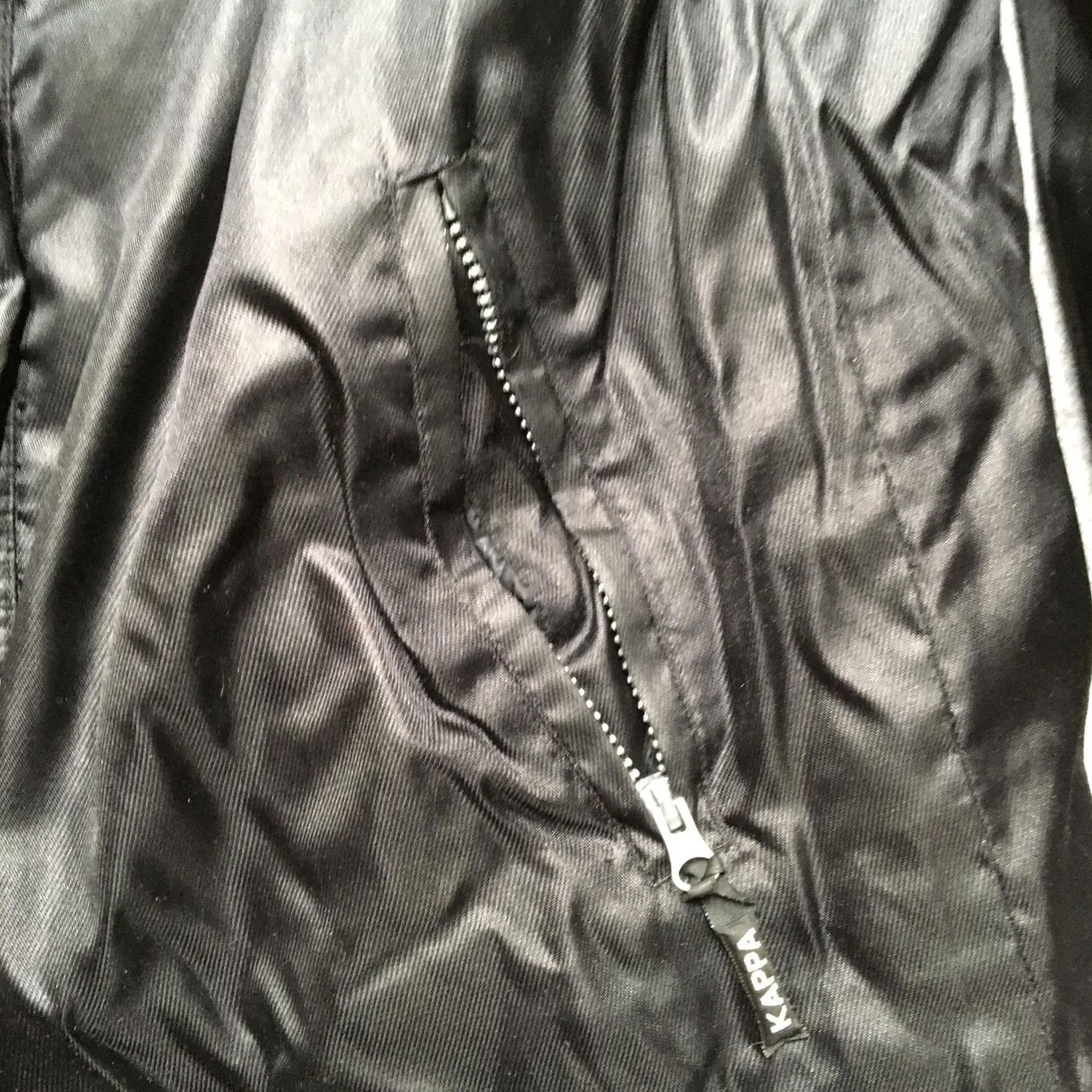 Kappa VINTAGE Kappa Track Jacket Mens M Black Nylon Puffer Logo Tape 90s Coat Sanctioned Zip Front Size US M / EU 48-50 / 2 - 3 Thumbnail
