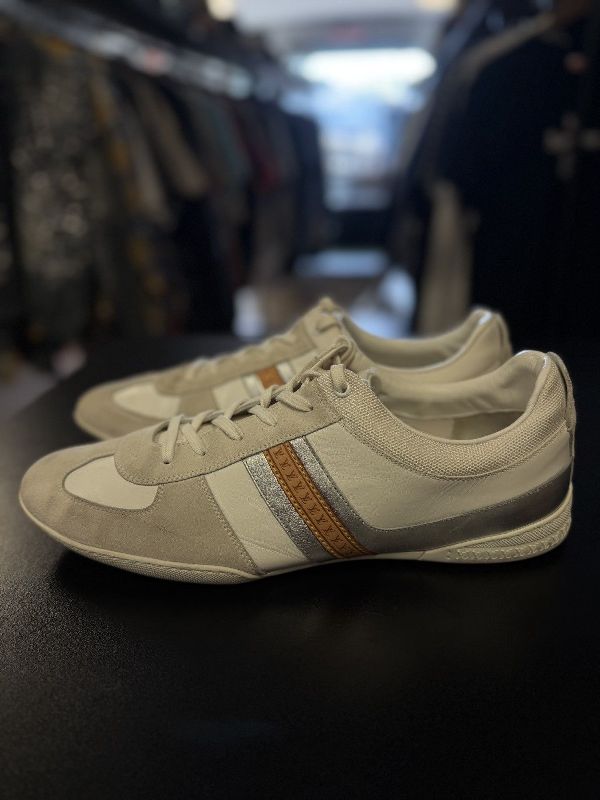 Louis Vuitton Louis Vuitton Dress Vintage Low Sneakers 9.5LV/10.5US Size US 10.5 / EU 43-44 - 6 Thumbnail