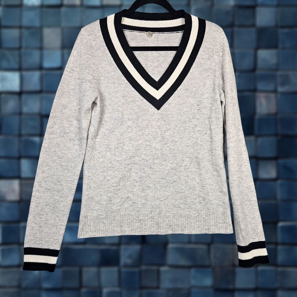Vintage Margret O'Leary Womens V-neck Black Light Gray Cashmere Sweater Sz M Size M / US 6-8 / IT 42-44 - 1 Thumbnail