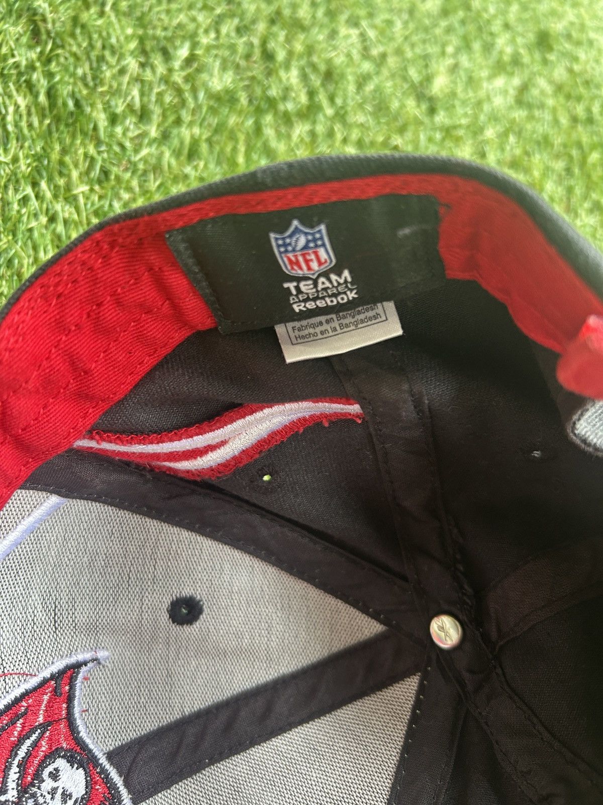 NFL Vintage Tampa Bay Buccaneers Reebok NFL Flame Panel Hat Size ONE SIZE - 6 Thumbnail