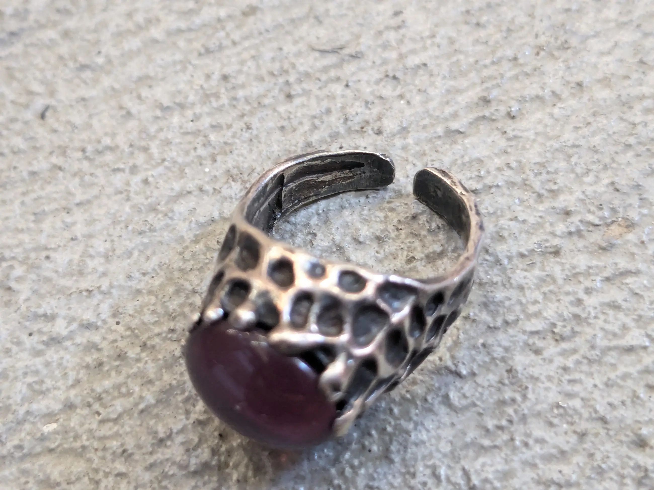 Jewelry × Vintage Vintage Sterling Silver Ring Purple 5 Brutalist Oval Size ONE SIZE - 7 Thumbnail