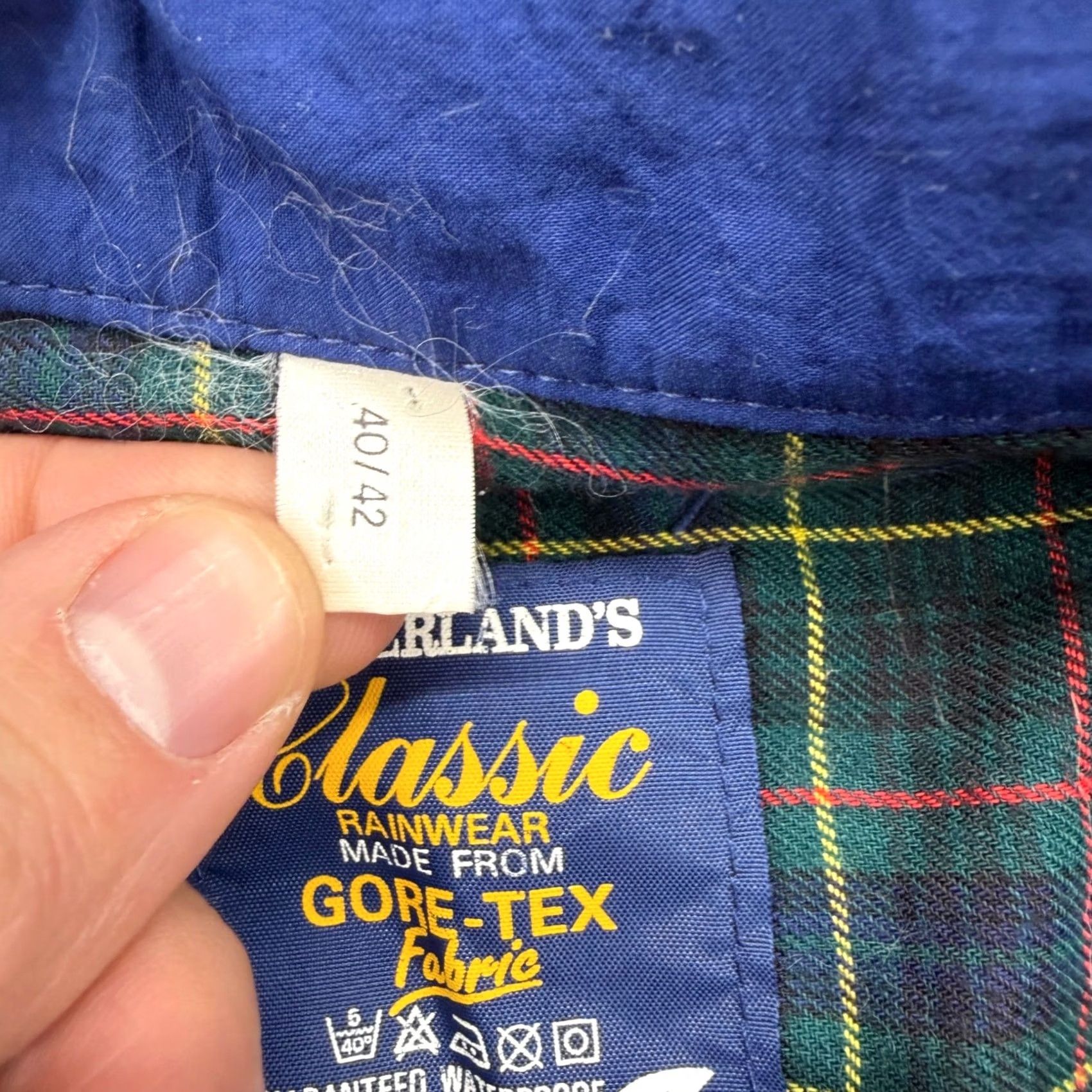 Vintage VINTAGE Sunderland Gore-Tex Raincoat Jacket Blue Plaid Lined Small Mens Coat Nike? Size US S / EU 44-46 / 1 - 4 Thumbnail