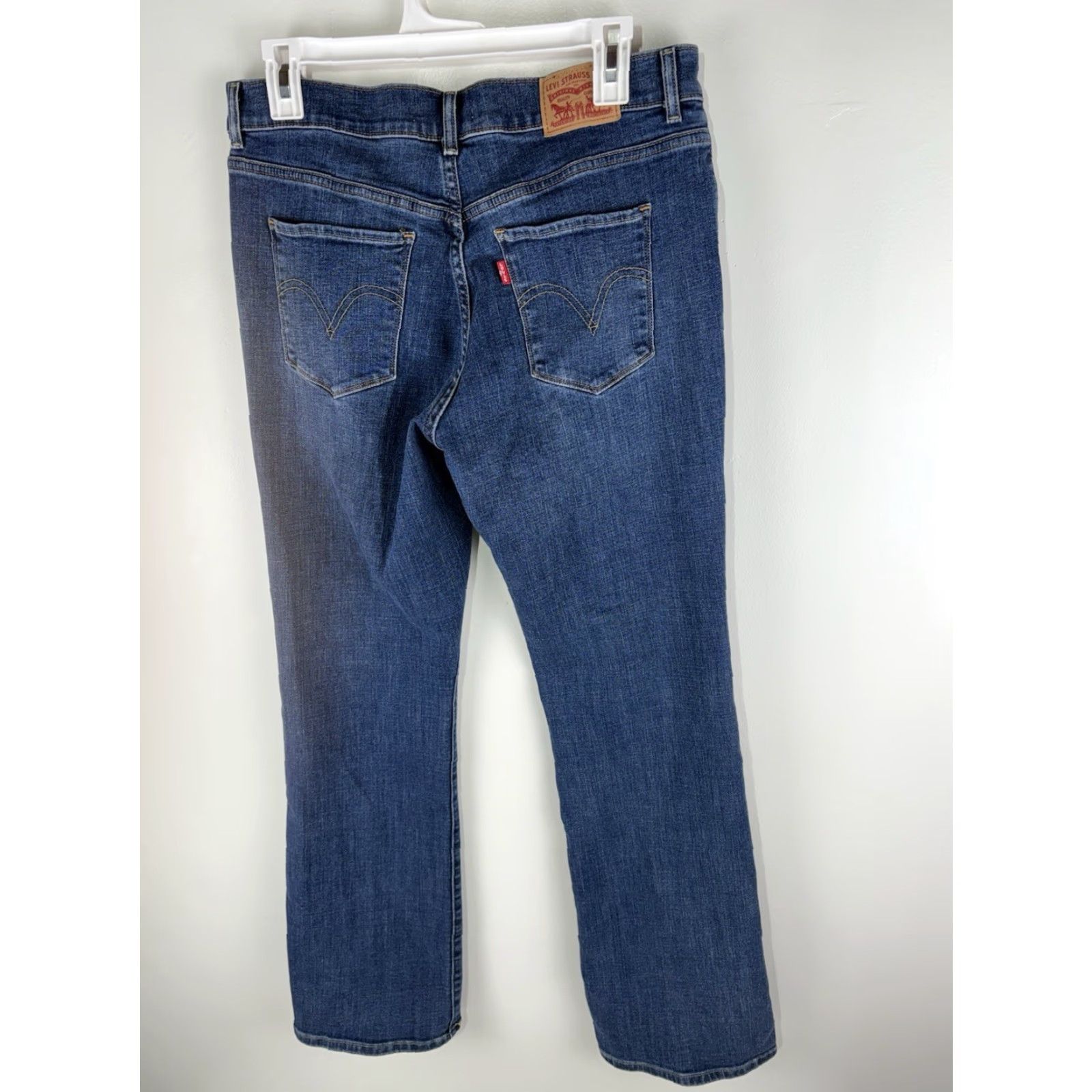 Levi's Levi’s Dk Wash Classic Bootcut Jeans Womens Size 8 Size 30" / US 8 / IT 44 - 4 Thumbnail