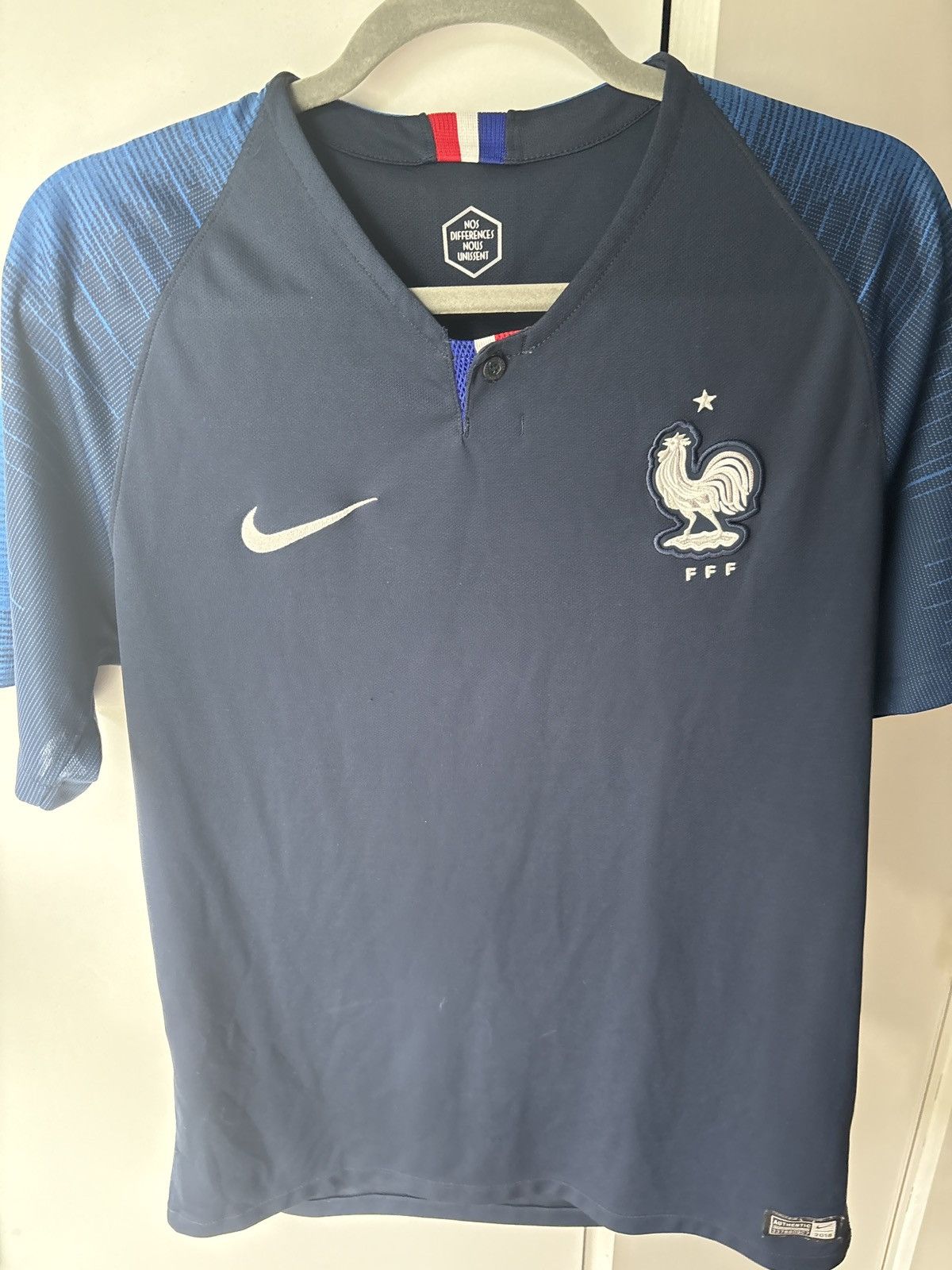 Nike Nike France 2018 Jersey Size S used Size US S / EU 44-46 / 1 - 1 Thumbnail