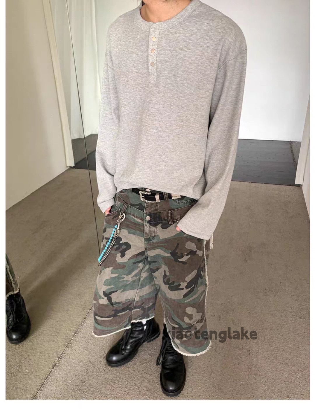 Designer Unisex outdoor utility baggy skate hiphop flared shorts Size US 34 / EU 50 - 5 Thumbnail