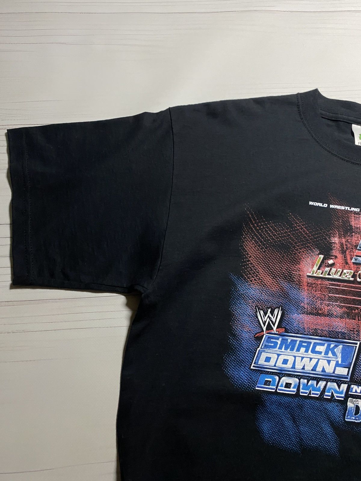 Vintage × WWE × WWF Vintage WWE RAW vs SmackDown 2004 Big Logo y2k t shirt Size US L / EU 52-54 / 3 - 5 Thumbnail