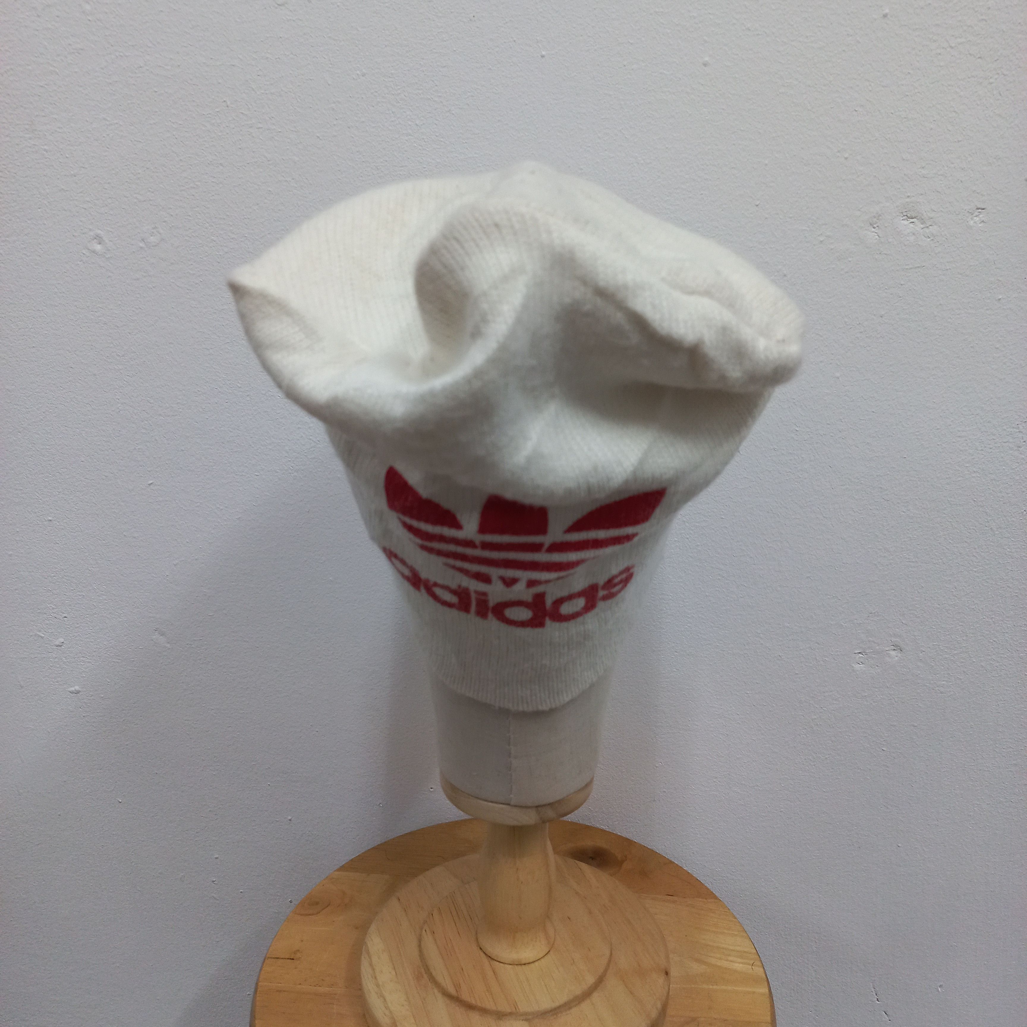 Adidas 💥 Vintage adidas iconic big logo trefoil pull on beanie hat Size ONE SIZE - 3 Thumbnail