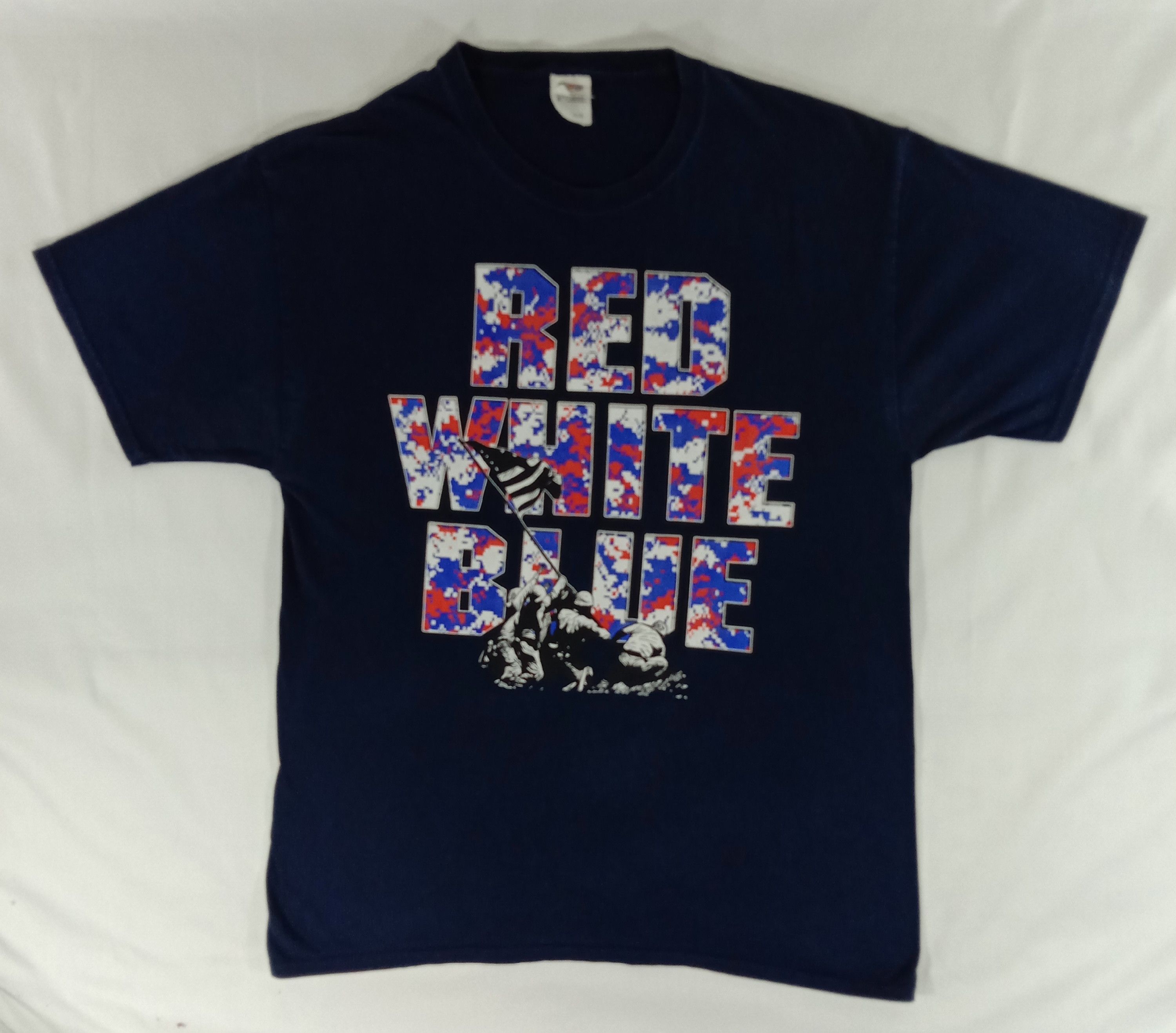 Vintage Vintage Red White Blue USA Army Design T Shirt Size US L / EU 52-54 / 3 - 1 Thumbnail