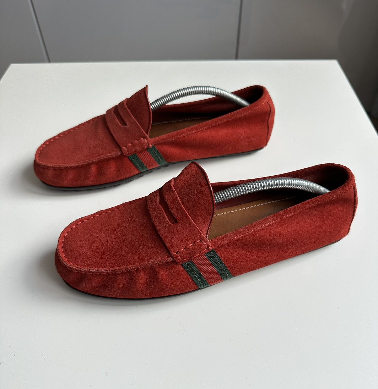 Gucci Red Suede Loafers Slip-Ons 1980s Gucci Suede Leather Maroon Dark Red Loafers Shoes 38.5  main image 4