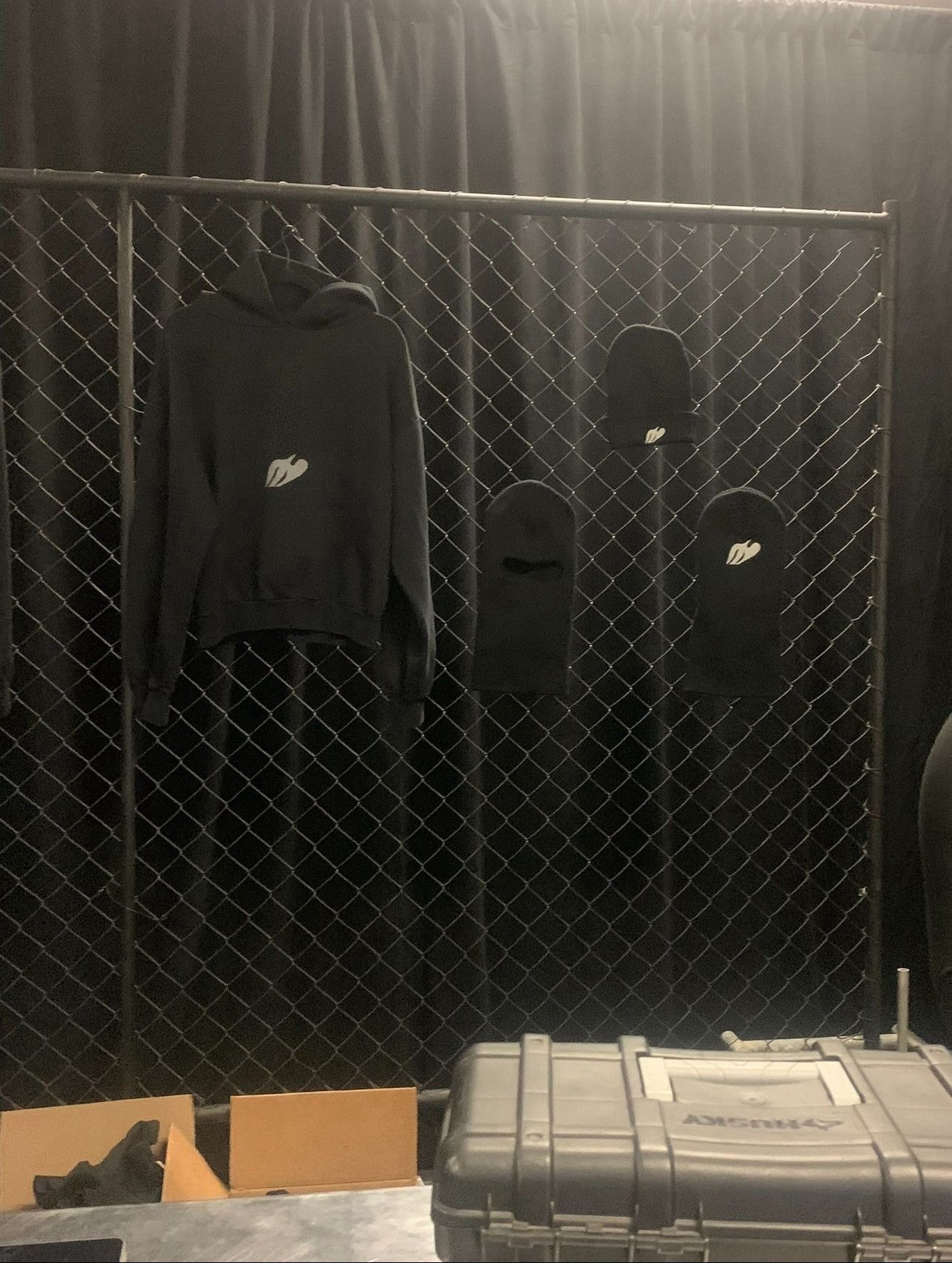 Yeezy Kanye West Donda Doves Long Sleeve Exclusive Yeezy Size US L / EU 52-54 / 3 - 4 Thumbnail