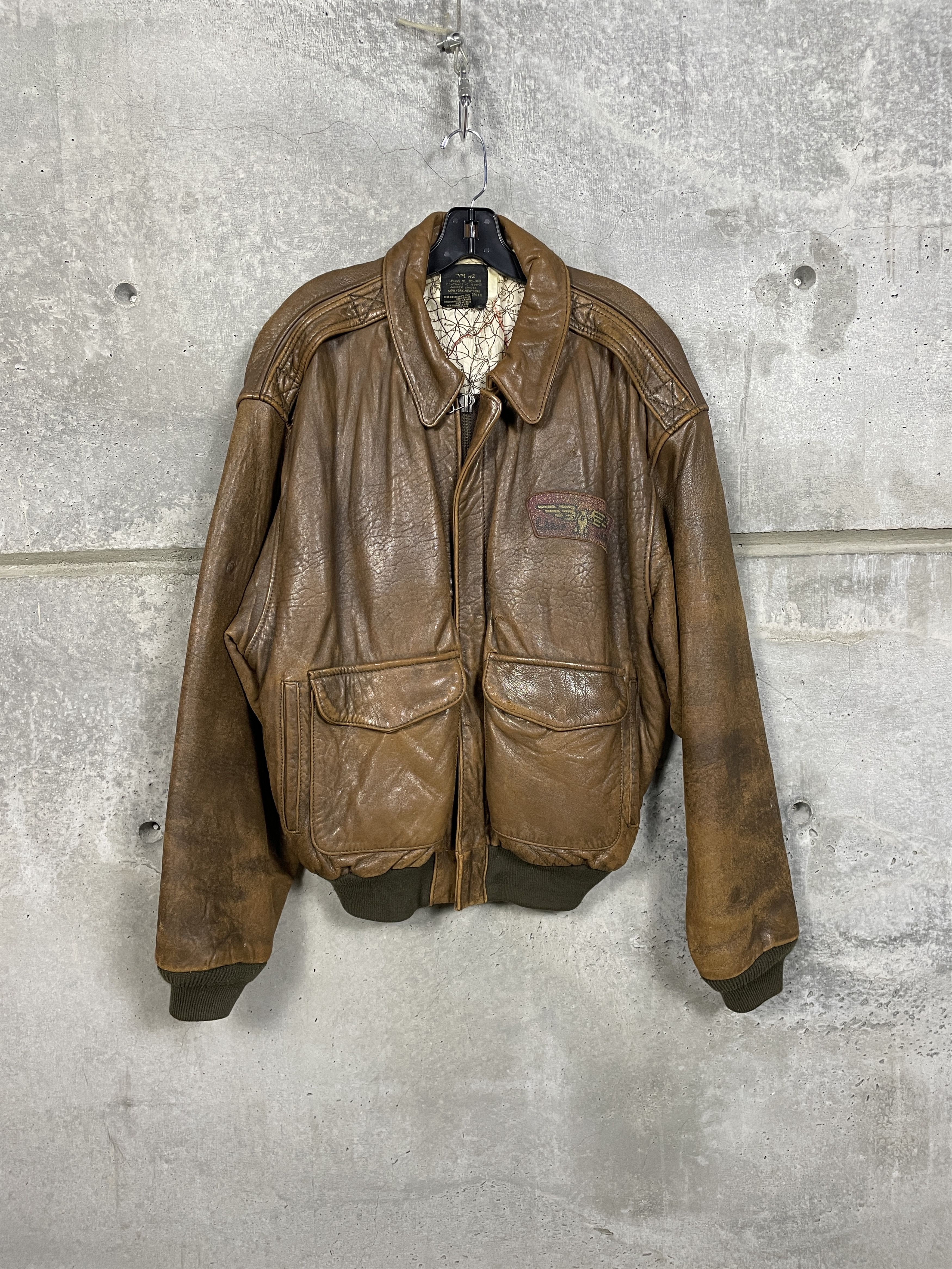 Avirex Avirex Type A-2 Leather Bomber Jacket missing you Size US L / EU 52-54 / 3 - 2 Thumbnail