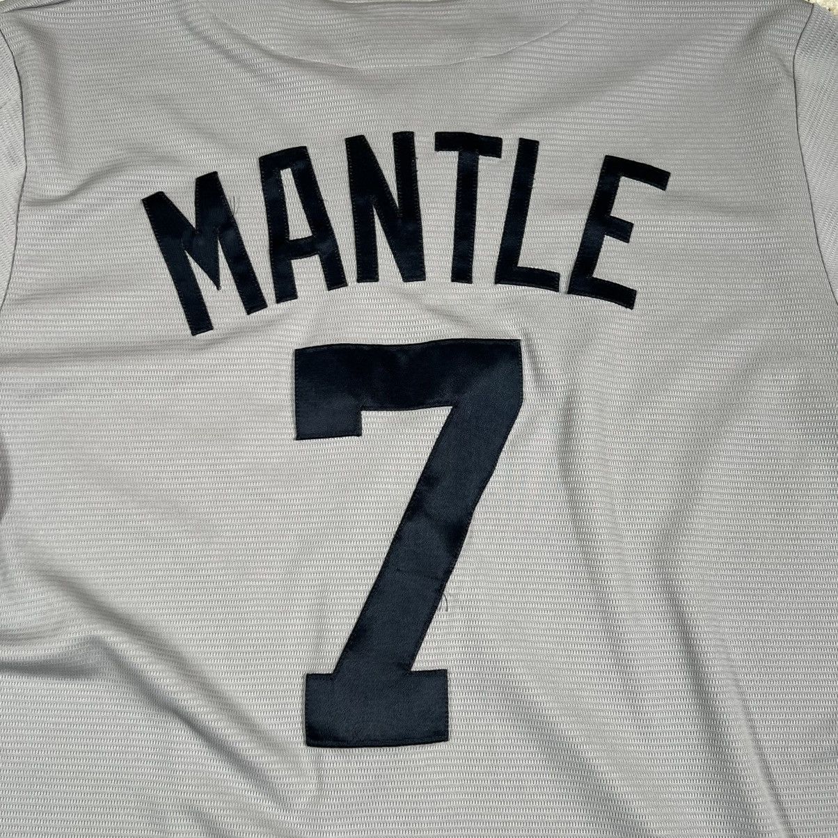 Majestic Mickey Mantle #7 New York Yankees Majestic Gray Jersey sz M Size US M / EU 48-50 / 2 - 7 Thumbnail