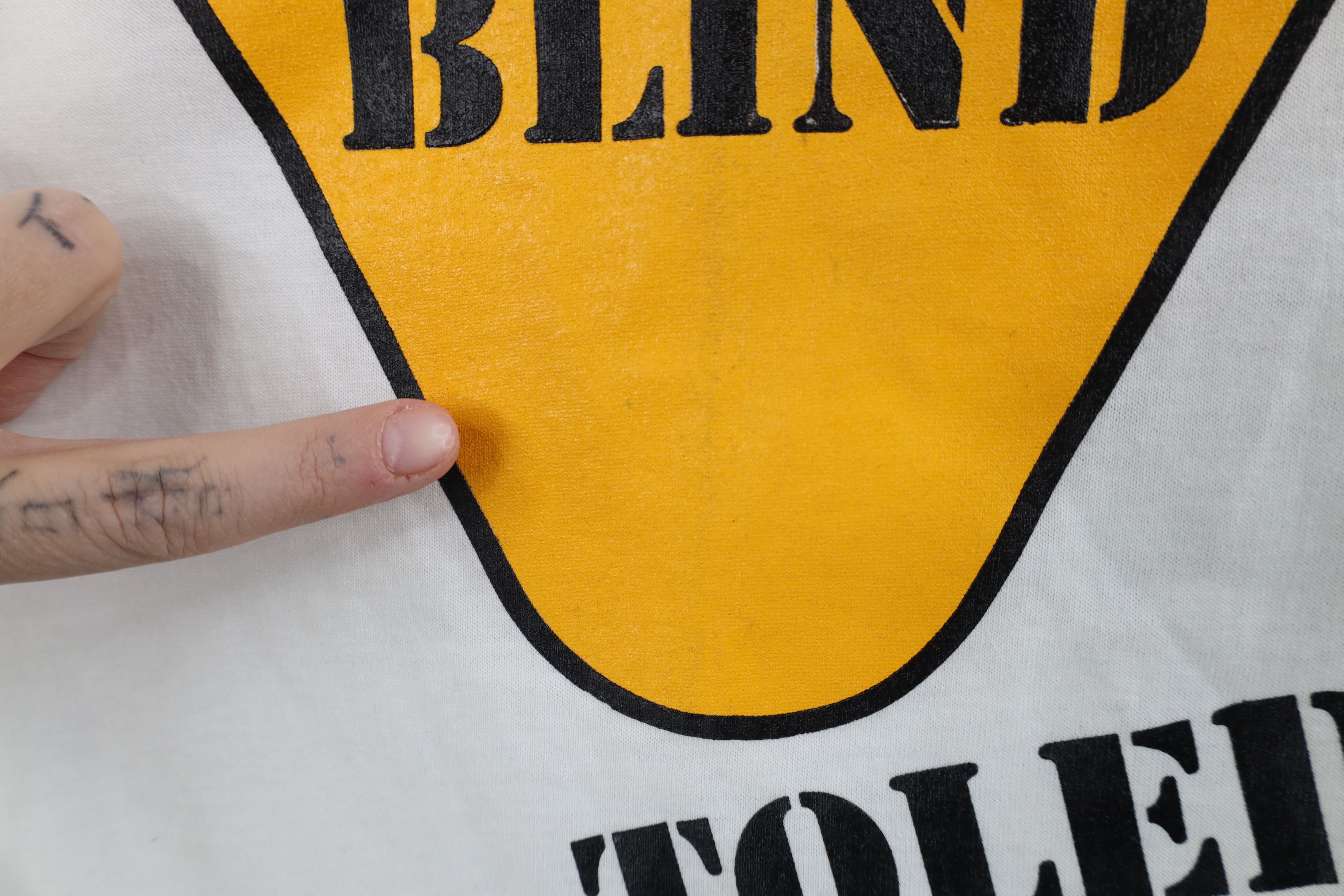 Vintage Vintage 80s 90s Streetwear Blind Toledo T-Shirt White USA Size US XL / EU 56 / 4 - 5 Thumbnail