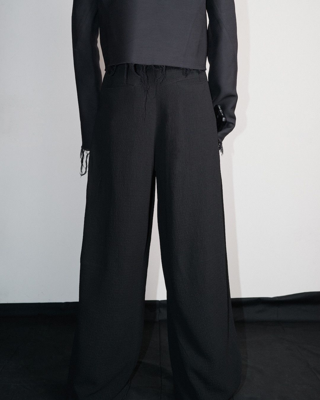 Other NKTRMNV TEXTURED CONTOUR TROUSERS Size US 28 / EU 44 - 2 Thumbnail