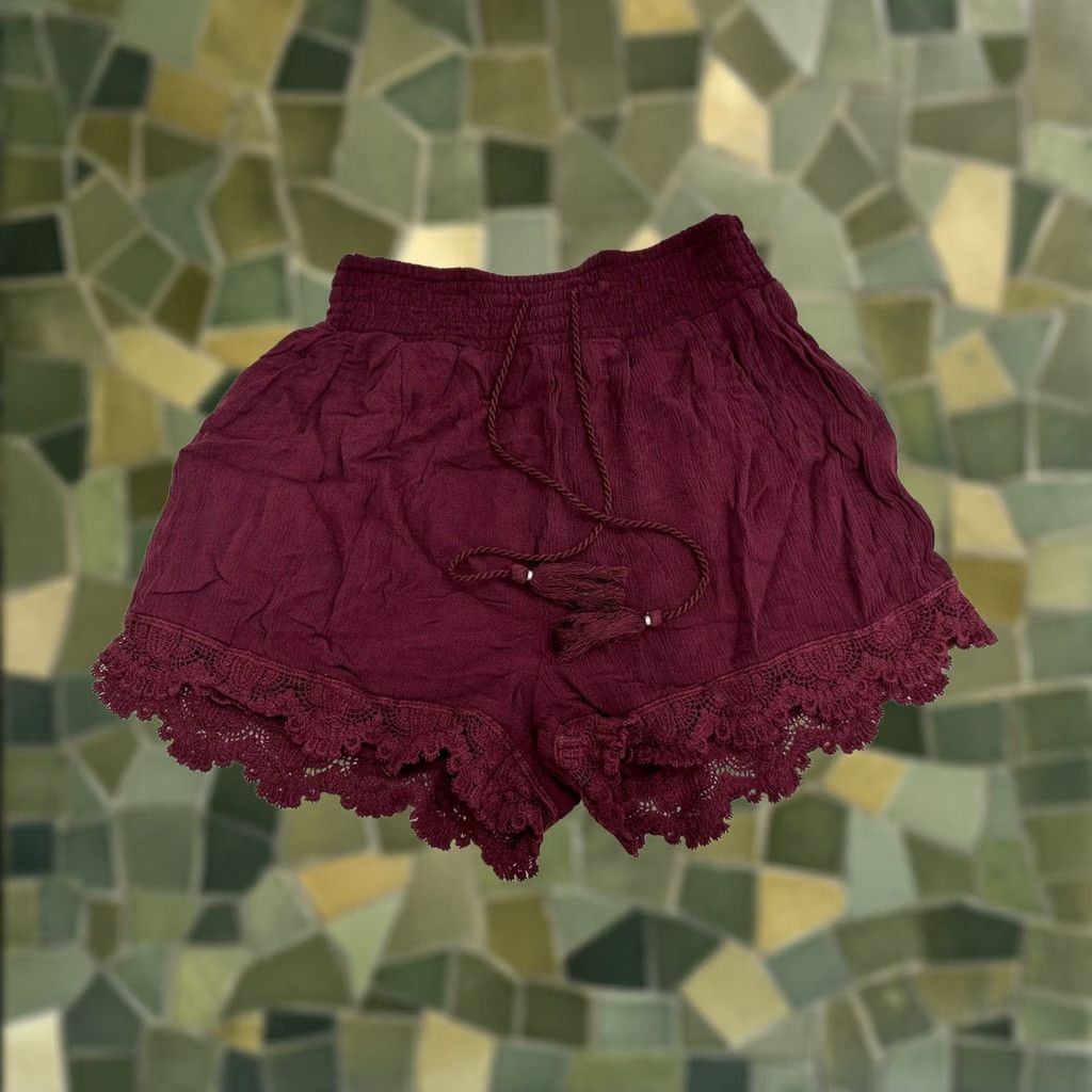 Vintage VINTAGE Womens Mudd Maroon Elastic Waist Lace Hem Shorts XS Beach Womens Size 26" / US 2 / IT 38 - 1 Thumbnail