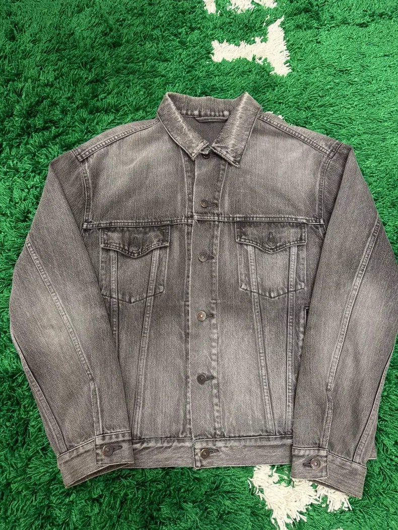 Balenciaga Balenciaga Washed Distressed Denim Jacket Size US M / EU 48-50 / 2 - 3 Thumbnail