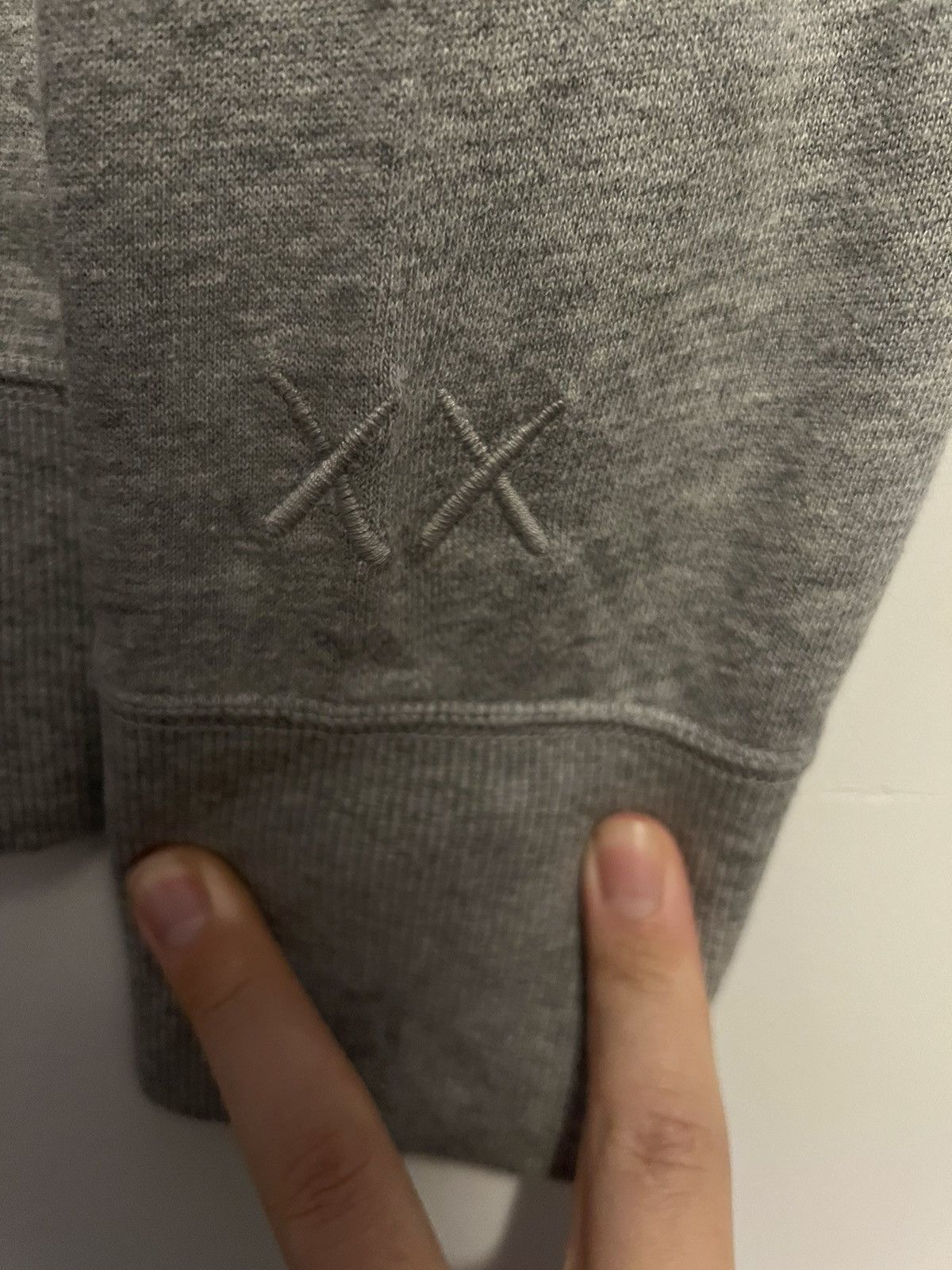 Kaws × Uniqlo KAWS x Uniqlo x Sesame Street XX Sweatshirt FW18 Size US L / EU 52-54 / 3 - 3 Thumbnail