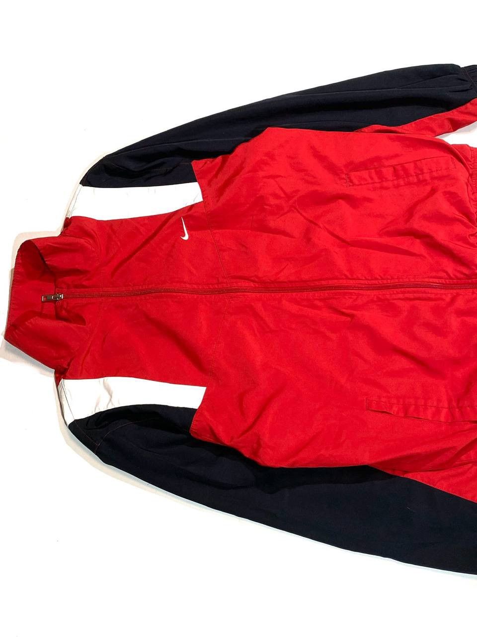 Nike × Vintage Vintage Y2K Red Windbreaker Light Jacket Size US L / EU 52-54 / 3 - 7 Thumbnail