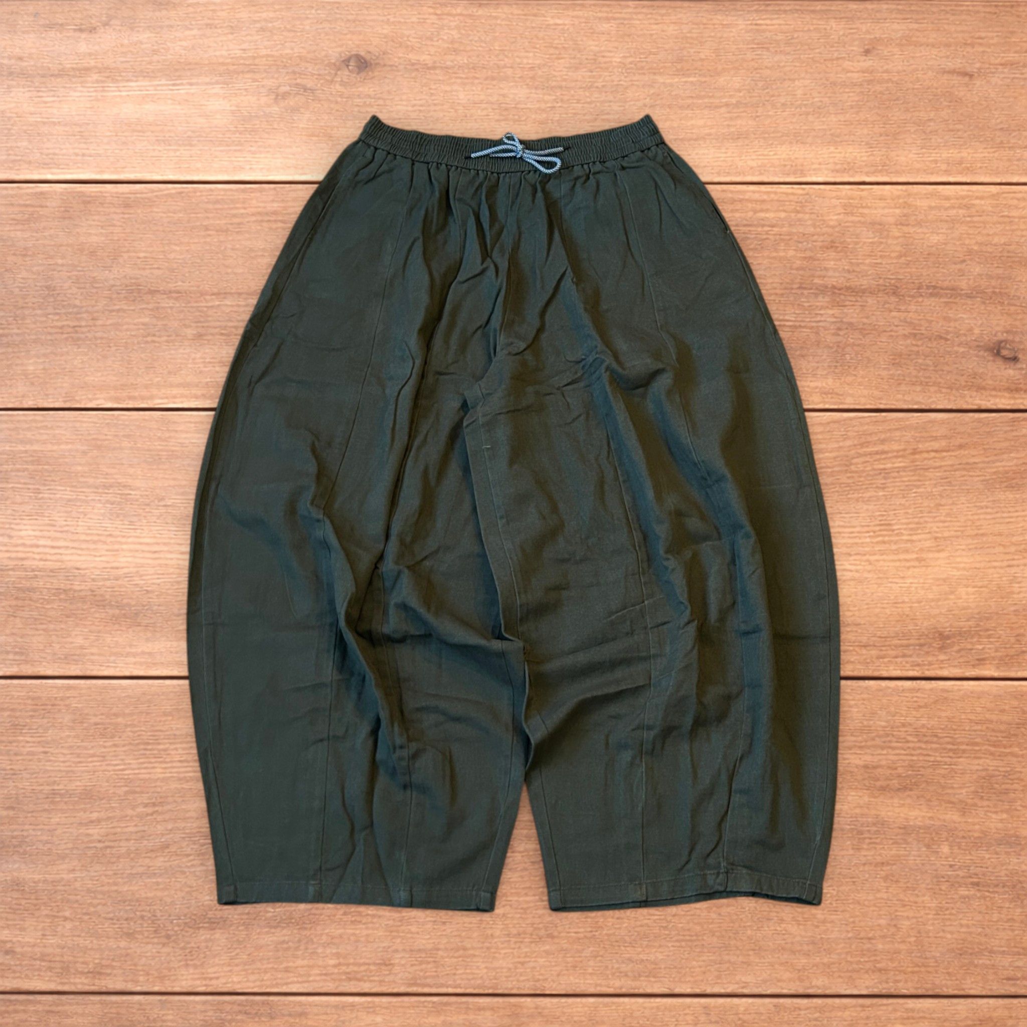 Japanese Brand Super baggy wide leg parachute trousers in khaki green. Size US 36 / EU 52 - 1 Thumbnail