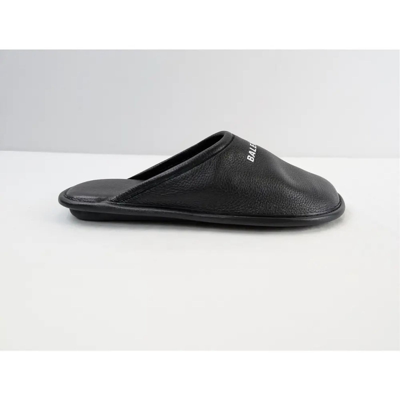 Balenciaga o1rshd1 Logo Grained Leather / Control Home Mule Flat Black Size US 8 / EU 41 - 3 Thumbnail