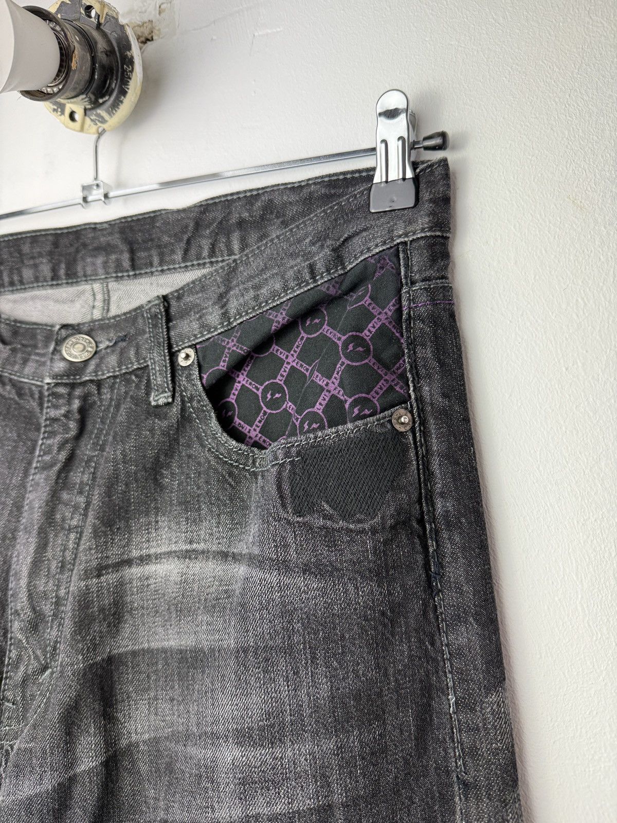 Fragment Design × Levi's Early 00s Levi’s x Fragment Fenom Jeans Size US 31 - 4 Thumbnail
