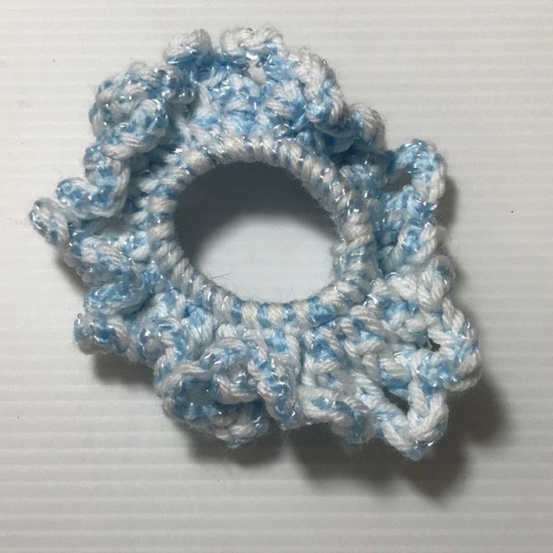 Handmade NWT Sparkly Blue White Handmade Crocheted Hair Scrunchie Size ONE SIZE - 1 Thumbnail