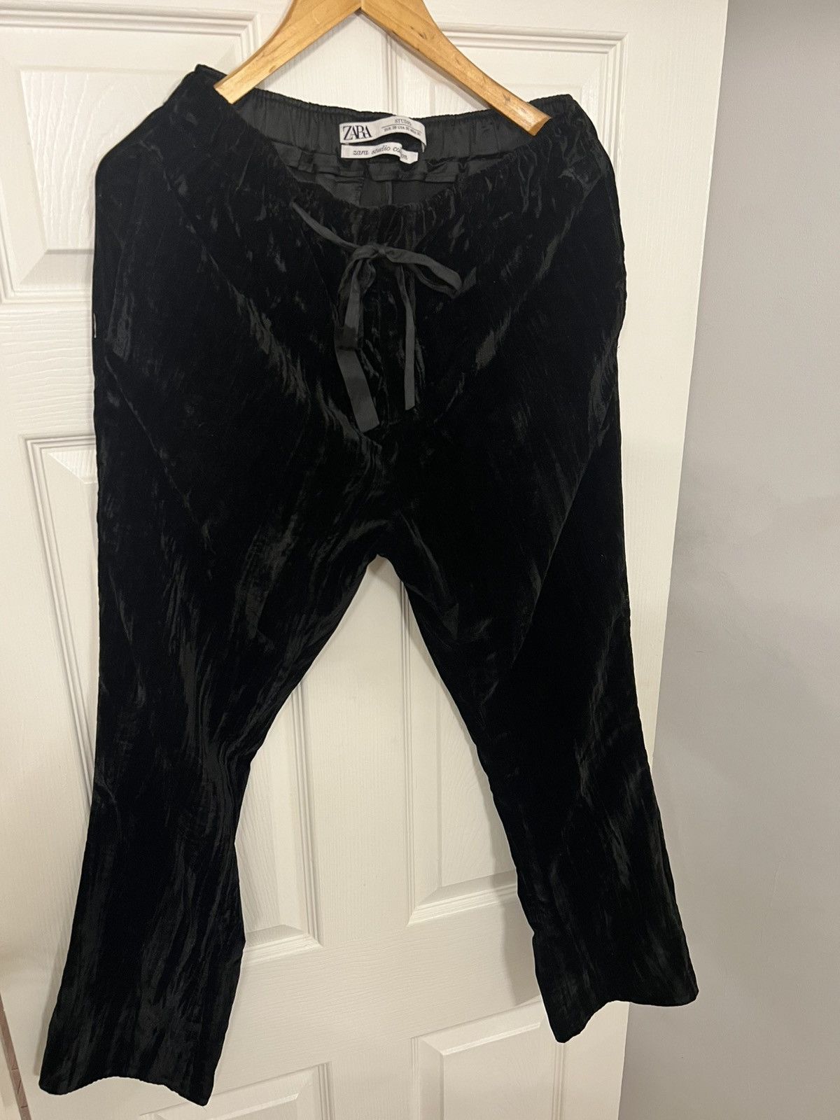 Zara BLACK ZARA VELVET TROUSERS STUDIO ONE COLLECTION SIZE 30x30 Size US 30 / EU 46 - 1 Thumbnail