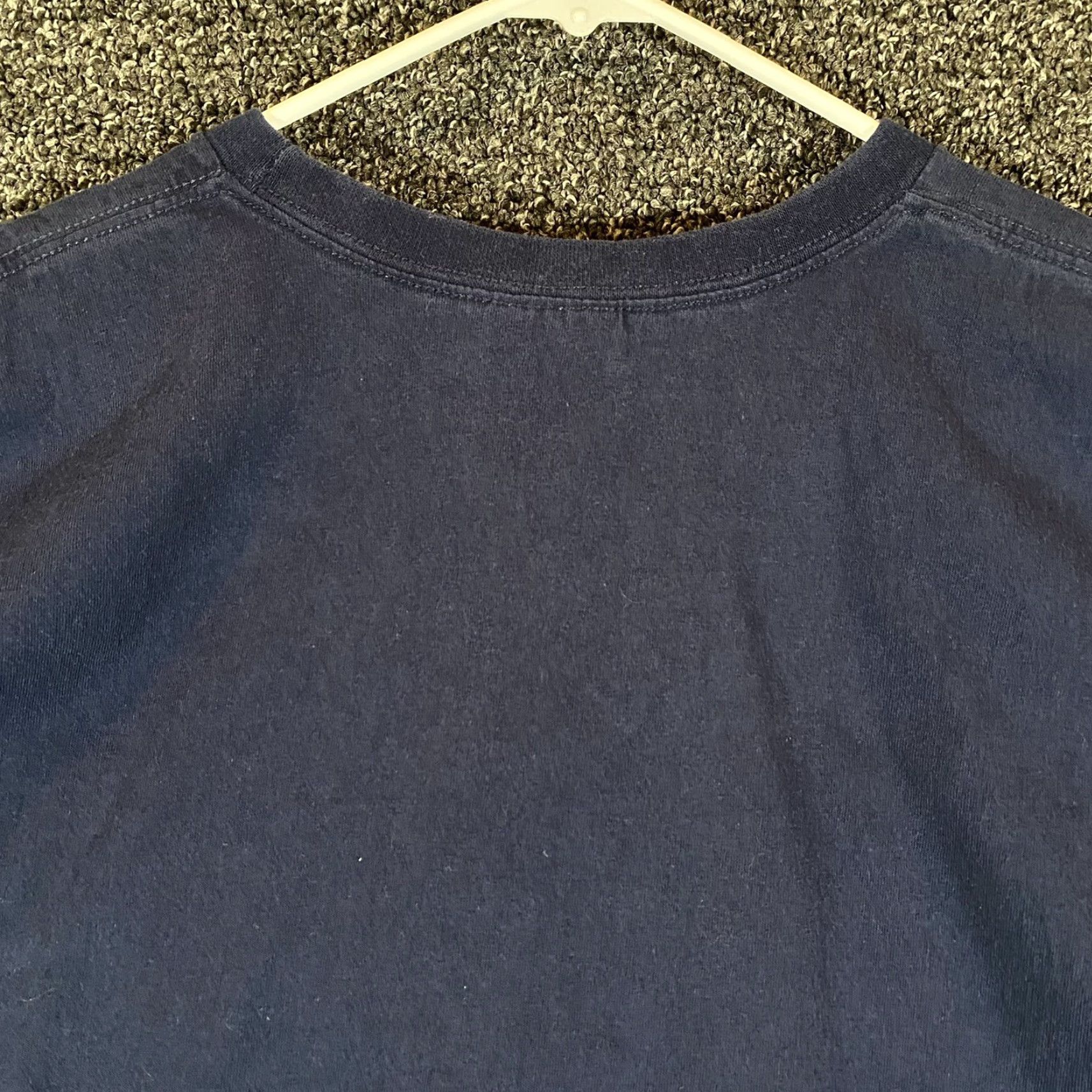 Nike VINTAGE Nike Shirt Mens Large Navy Blue Silver Tag Graphic Y2K / 2000s / Blue / T-Shirt / Men / Large / Nike / Graphic / Crew Neck / Short Sleeve Size US L / EU 52-54 / 3 - 6 Thumbnail