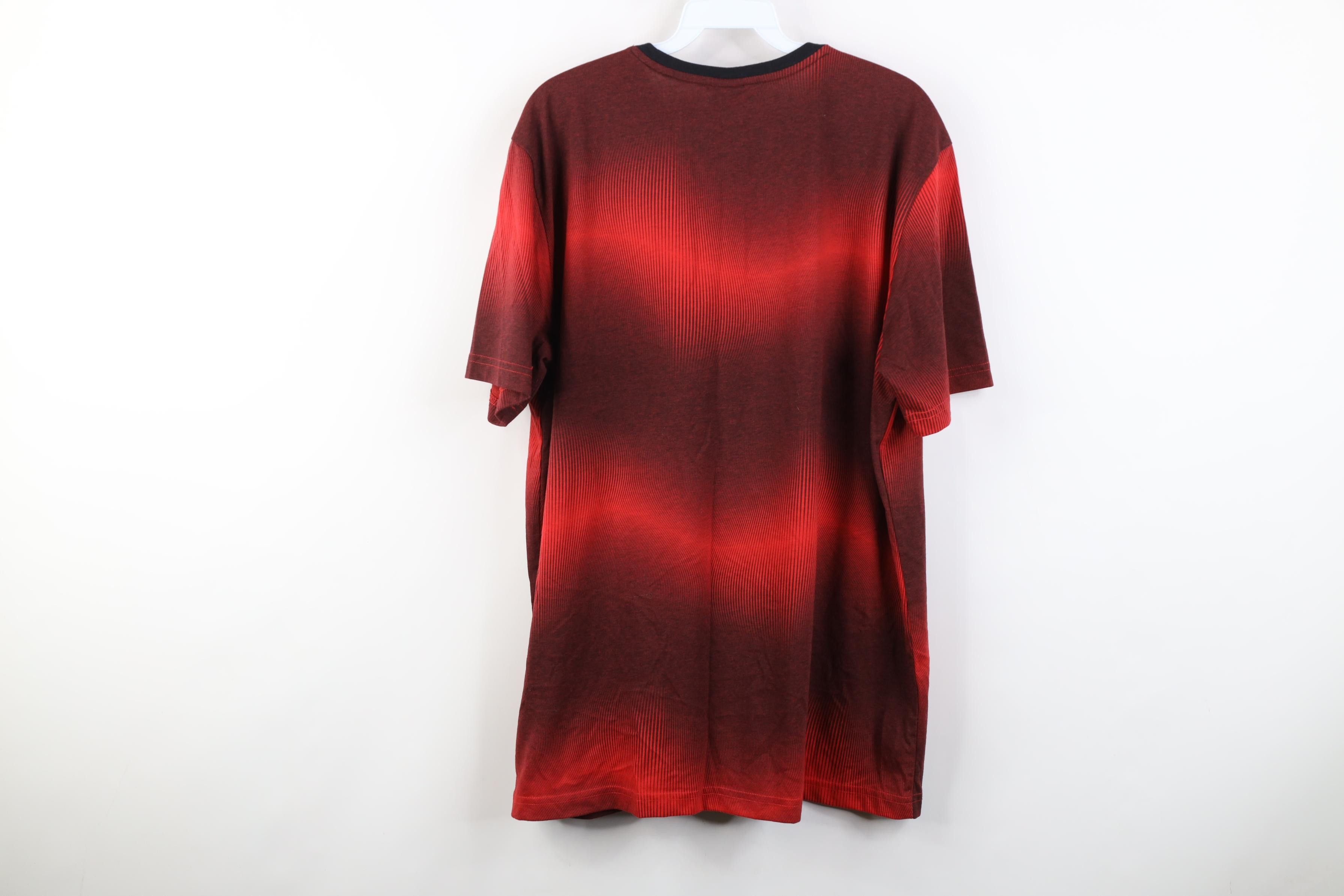 Oakley Vintage Y2K Oakley Center Logo Trippy Short Sleeve T-Shirt Size US XL / EU 56 / 4 - 10 Thumbnail