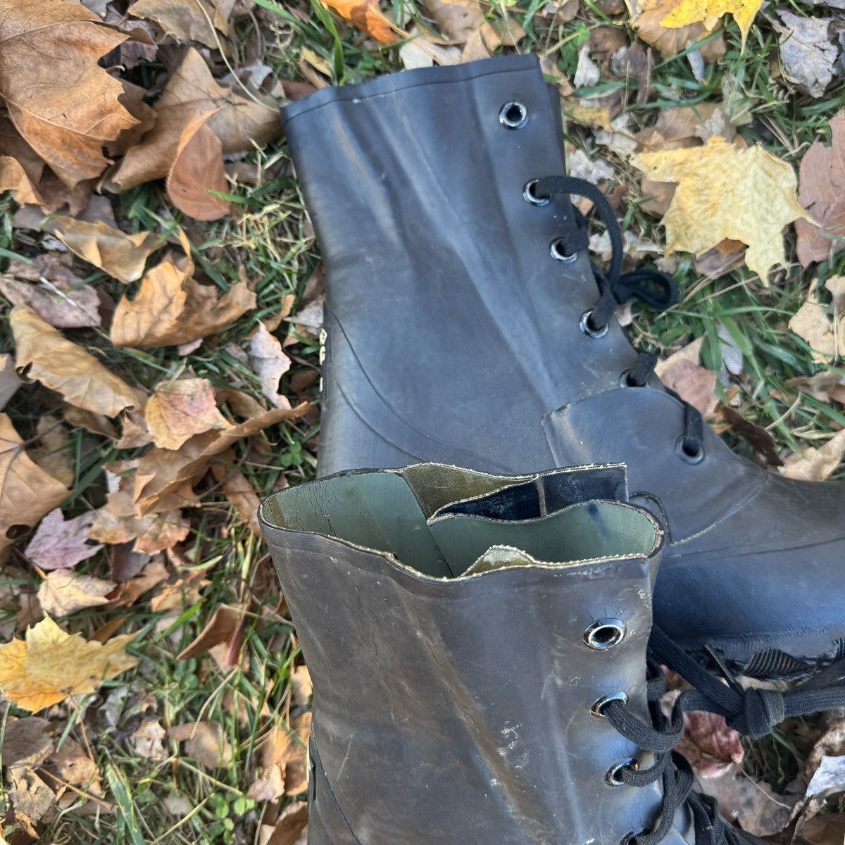 Vintage Vintage Military Bunny/Mickey Boots size 9N Size US 9 / EU 42 - 12 Thumbnail