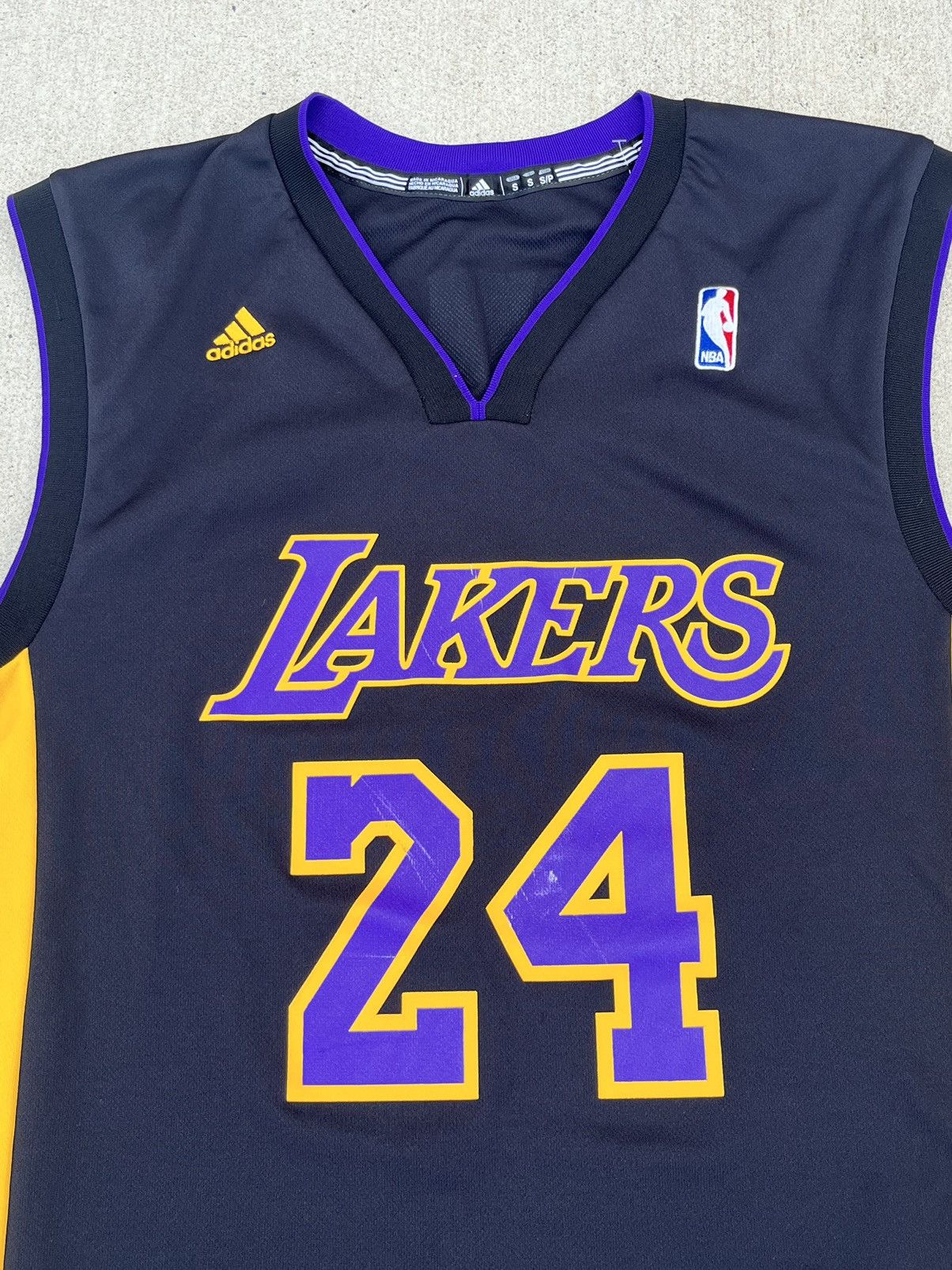 NBA Vintage Adidas NBA Los Angeles Lakers Kobe Bryant #24 Jersey Size US S / EU 44-46 / 1 - 3 Thumbnail
