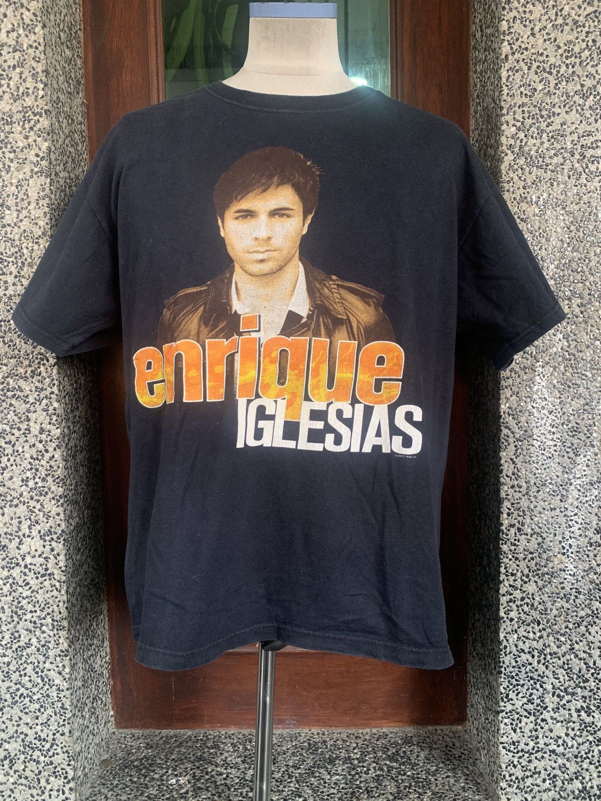 Vintage Vintage Enrique Iglesias Tour Latin Pop T shirt Size US L / EU 52-54 / 3 - 1 Thumbnail