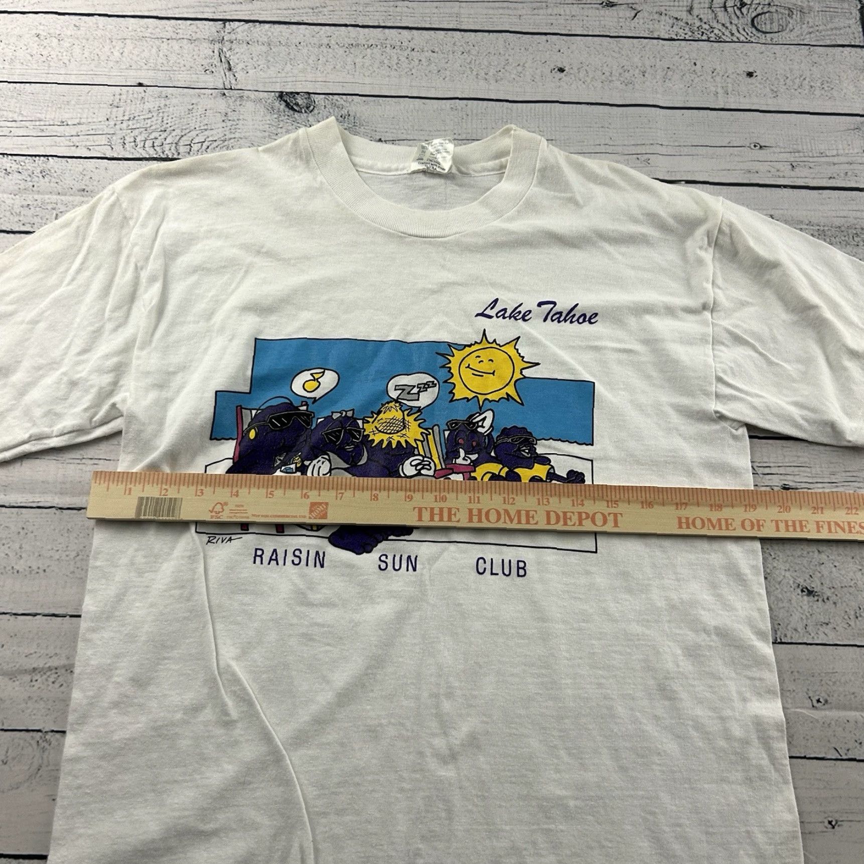 Vintage VINTAGE Kick Out T-Shirt Short Sleeve Men M White Lake Tahoe Raisin Sun Club Size US M / EU 48-50 / 2 - 5 Thumbnail