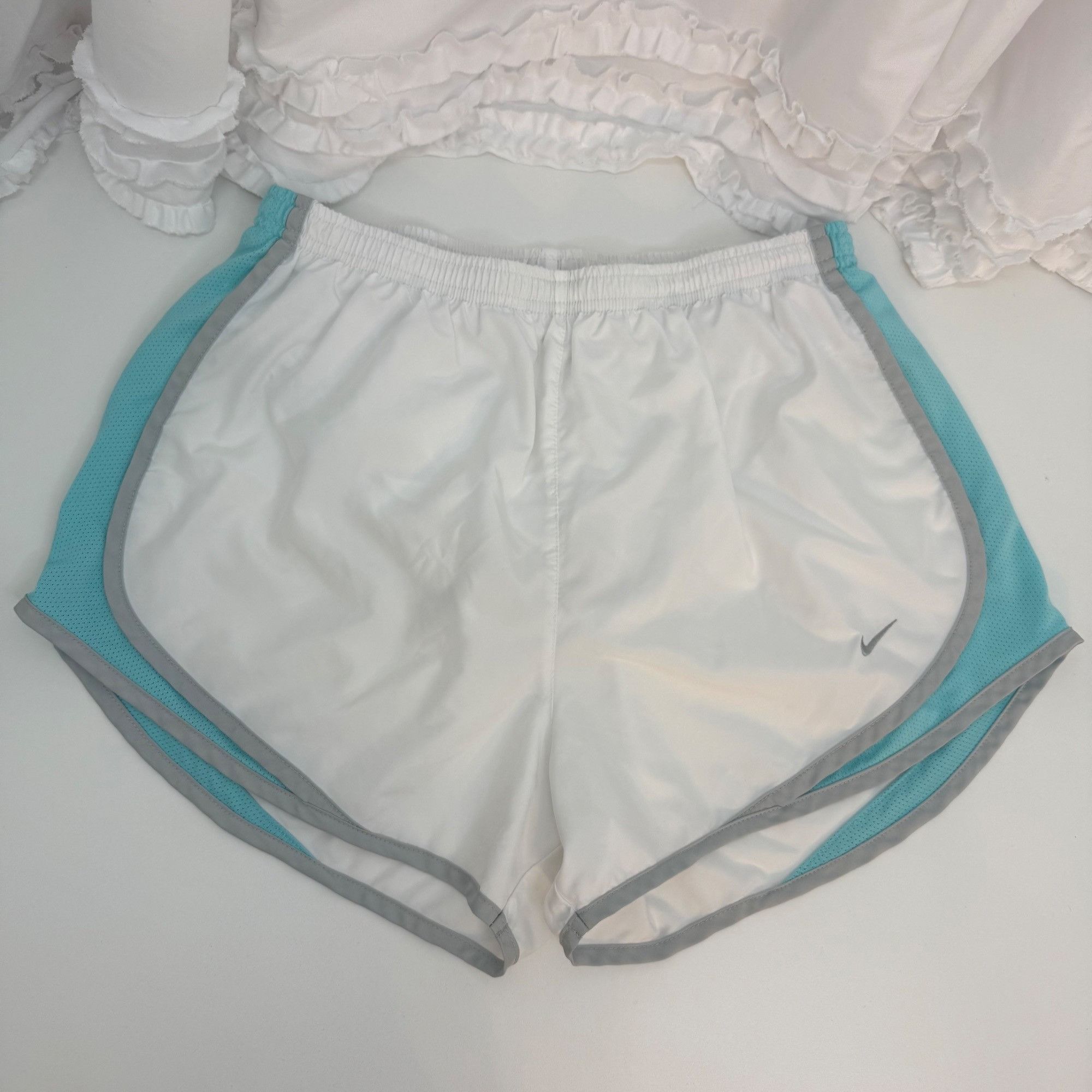 Nike Nike Womens Dri-Fit Running Shorts M White & Aqua Mesh Trim Size 26" / US 2 / IT 38 - 1 Thumbnail