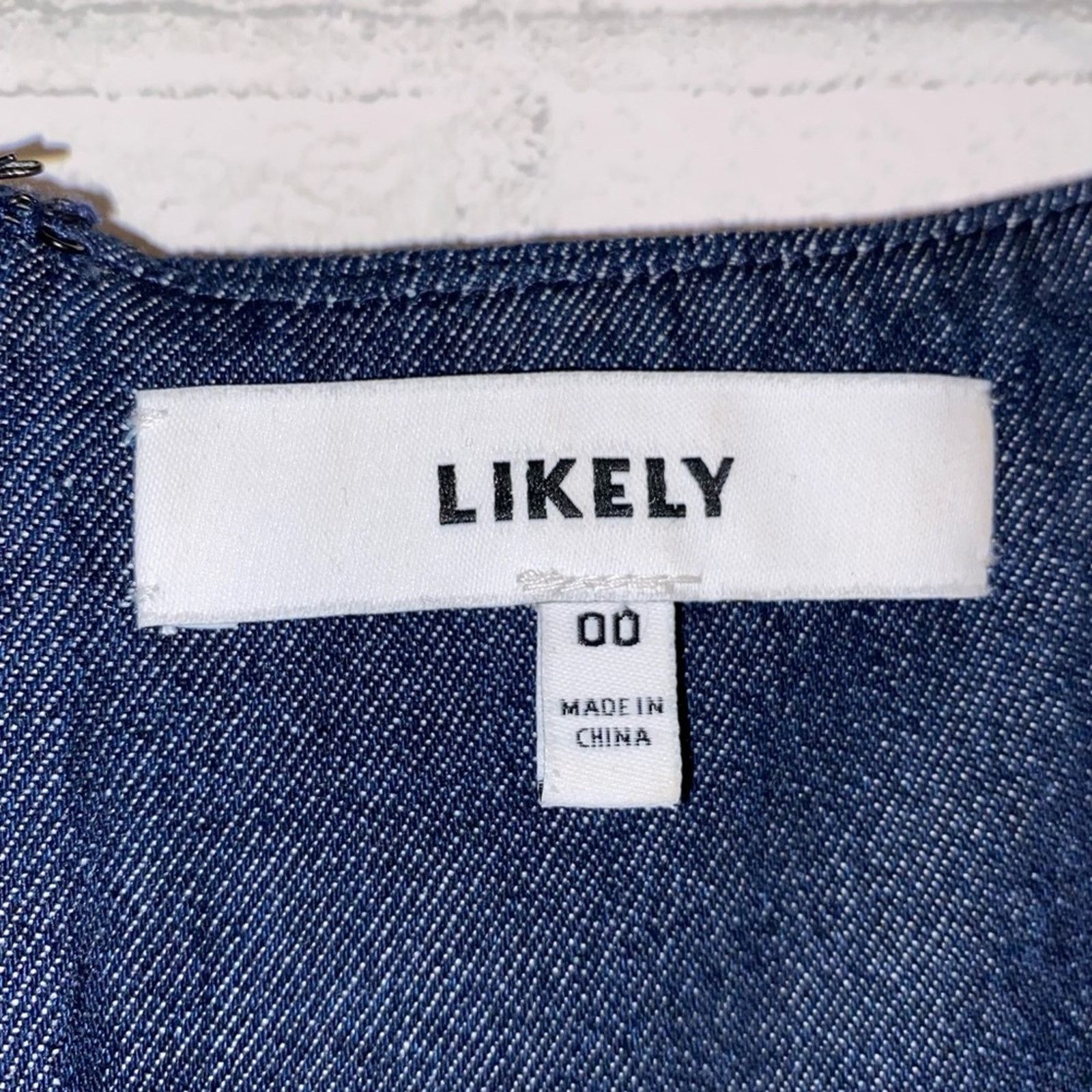 LIKELY Likely x Revolve $248 Lear Puff Sleeve Denim Dress 00 NWOT Size XS / US 0-2 / IT 36-38 - 6 Thumbnail