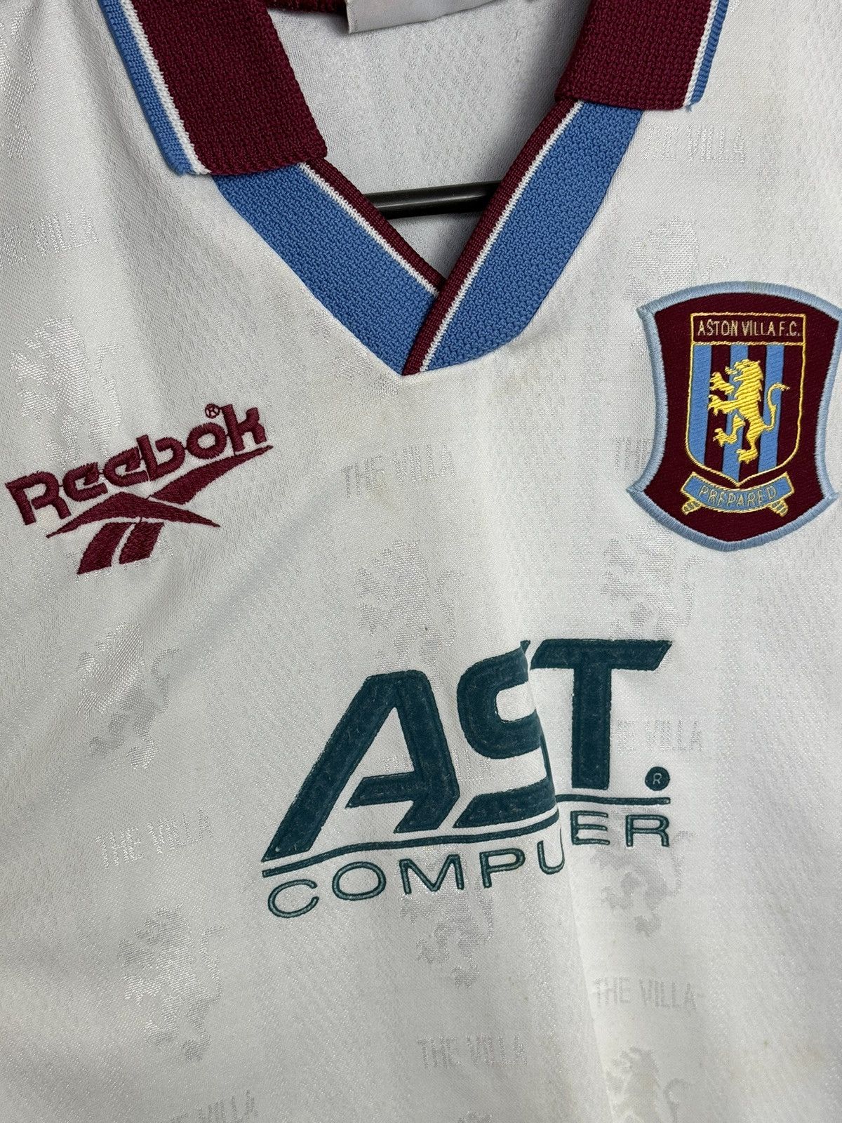 Reebok KIDS Aston Villa 96/98 Away Football Jersey Size US XS / EU 42 / 0 - 3 Thumbnail