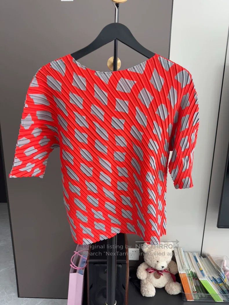 Issey Miyake Issey Miyake Spectrum Galaxy Batwing Sleeve Top Size M / US 6-8 / IT 42-44 - 2 Thumbnail