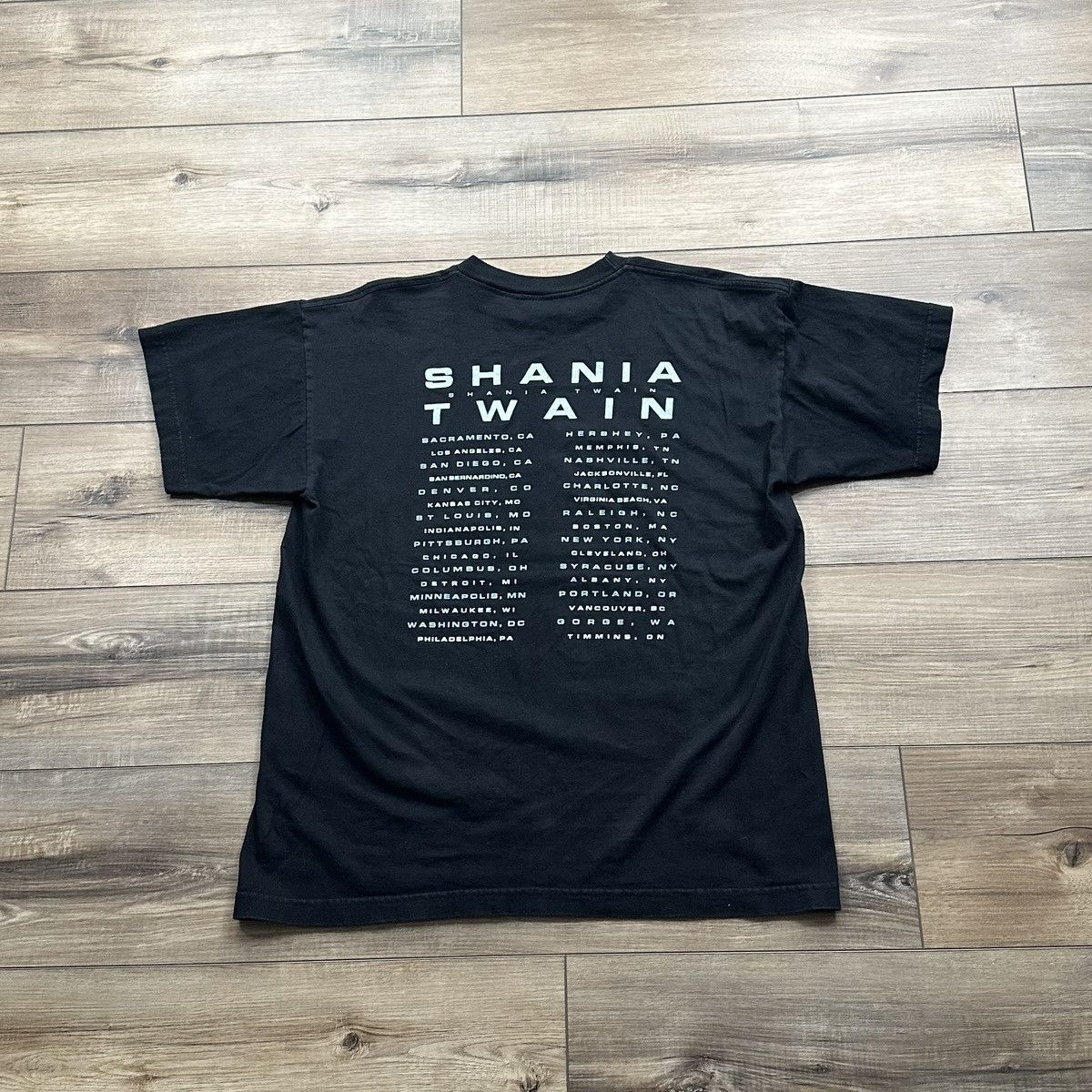 Other Vintage 1999 Shania Twain Come on Over Tour Tee Size US M / EU 48-50 / 2 - 5 Thumbnail