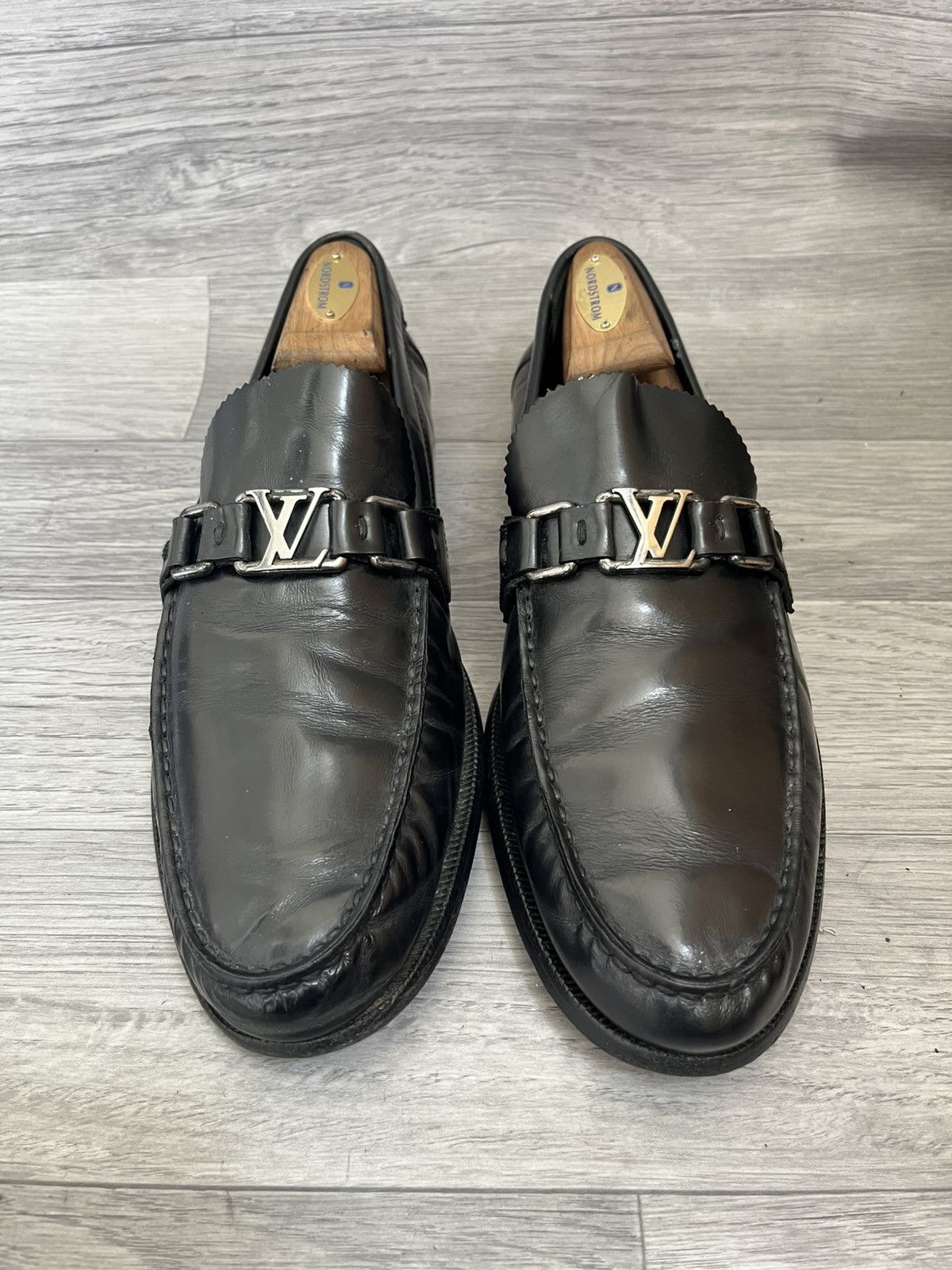 Louis Vuitton Louis Vuitton major LV logo casual leather loafers. Size US 9 / EU 42 - 2 Thumbnail