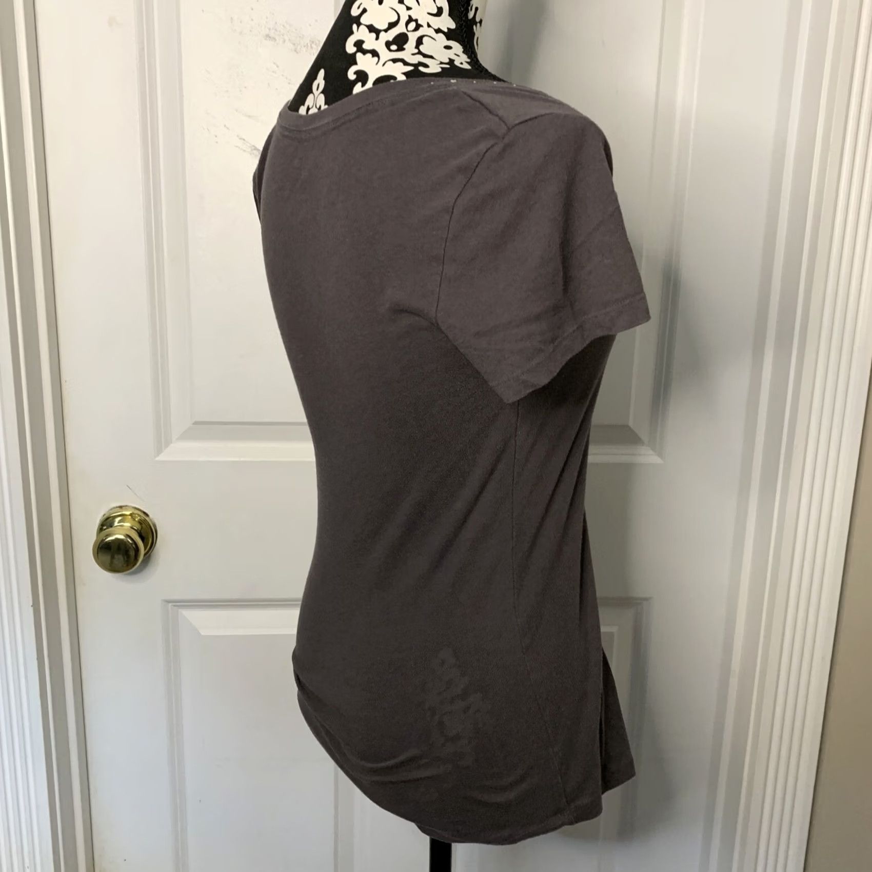 Victoria's Secret Victoria’s Secret T-Shirt Women’s SZ S Gray W/Crystals Short Sleeve Shirt Womens XS? Size S / US 4 / IT 40 - 6 Thumbnail