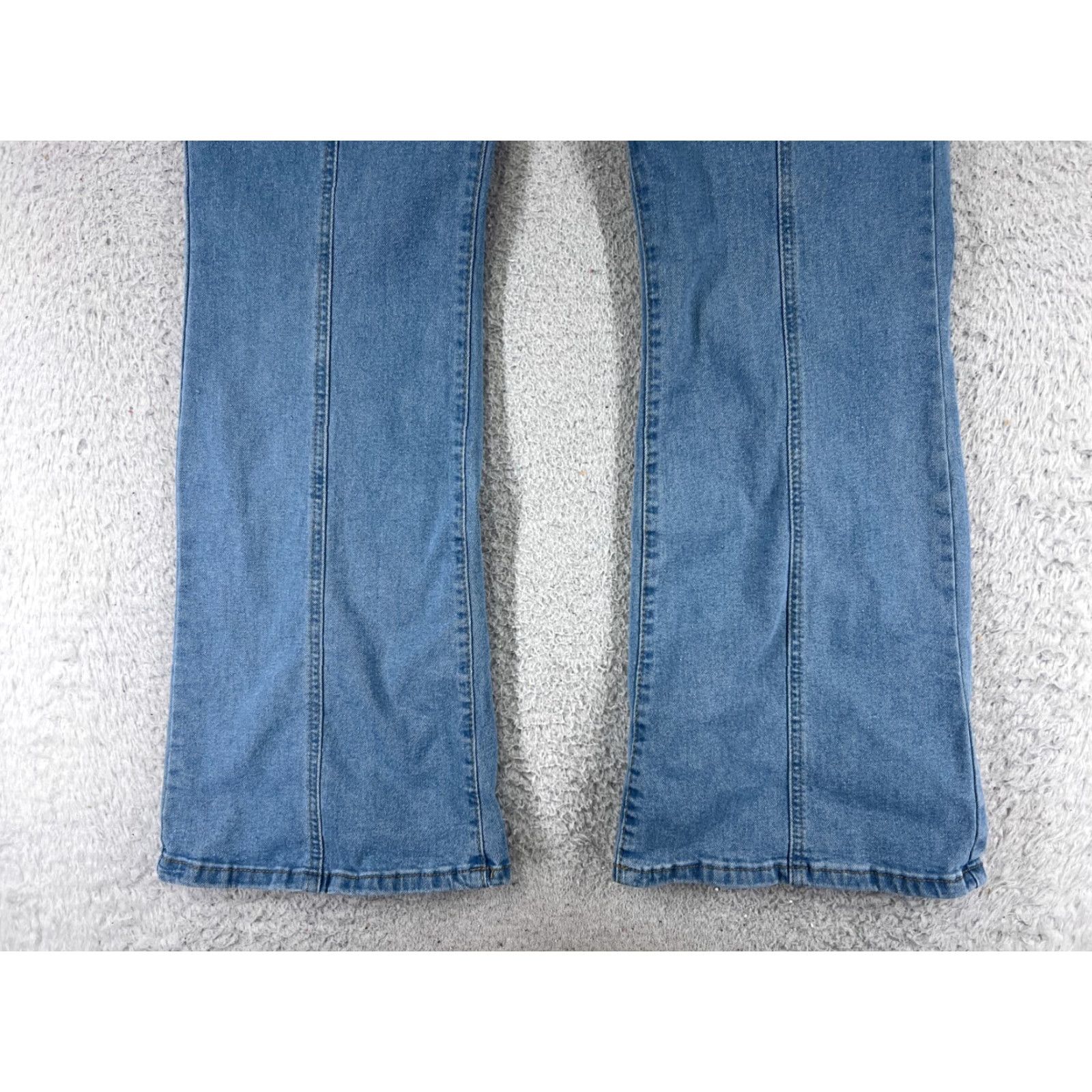 Shein Shein Jeans Womens 30 Blue Denim Flare Mid Rise 30x28 Cotton Blend Stretch Size 30" / US 8 / IT 44 - 2 Thumbnail