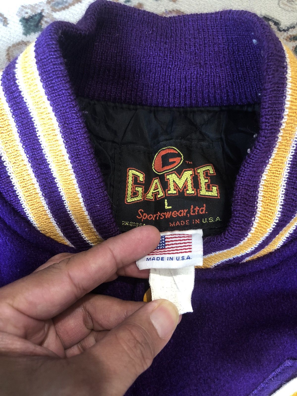 Vintage VINTAGE LANCASTER CATHOLIC WRESTLING FOOTBALL VARSITY JACKET Size US L / EU 52-54 / 3 - 7 Thumbnail