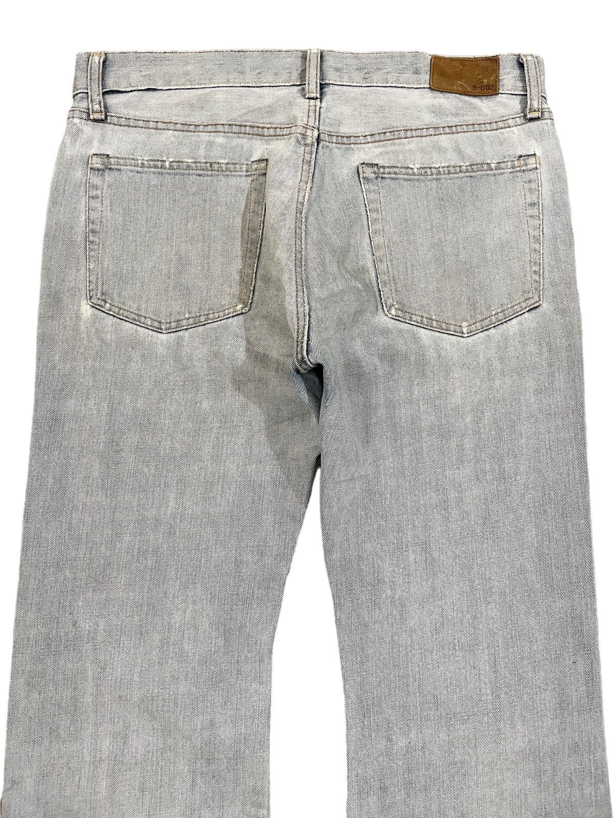 Jun Takahashi Vintage Uniqlo Jeans B-002 Flare Denim Size US 33 - 5 Thumbnail