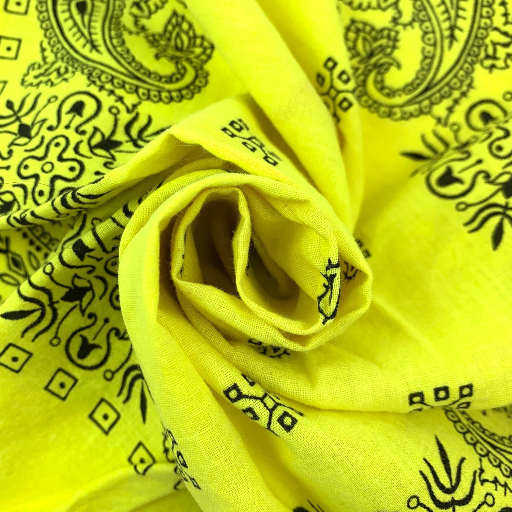 Vintage VINTAGE Bandana 20.5"x20.5" Yellow Paisley Western 100% Cotton USA Unbranded Adults Unisex Shirt Hat Other Size ONE SIZE - 5 Thumbnail