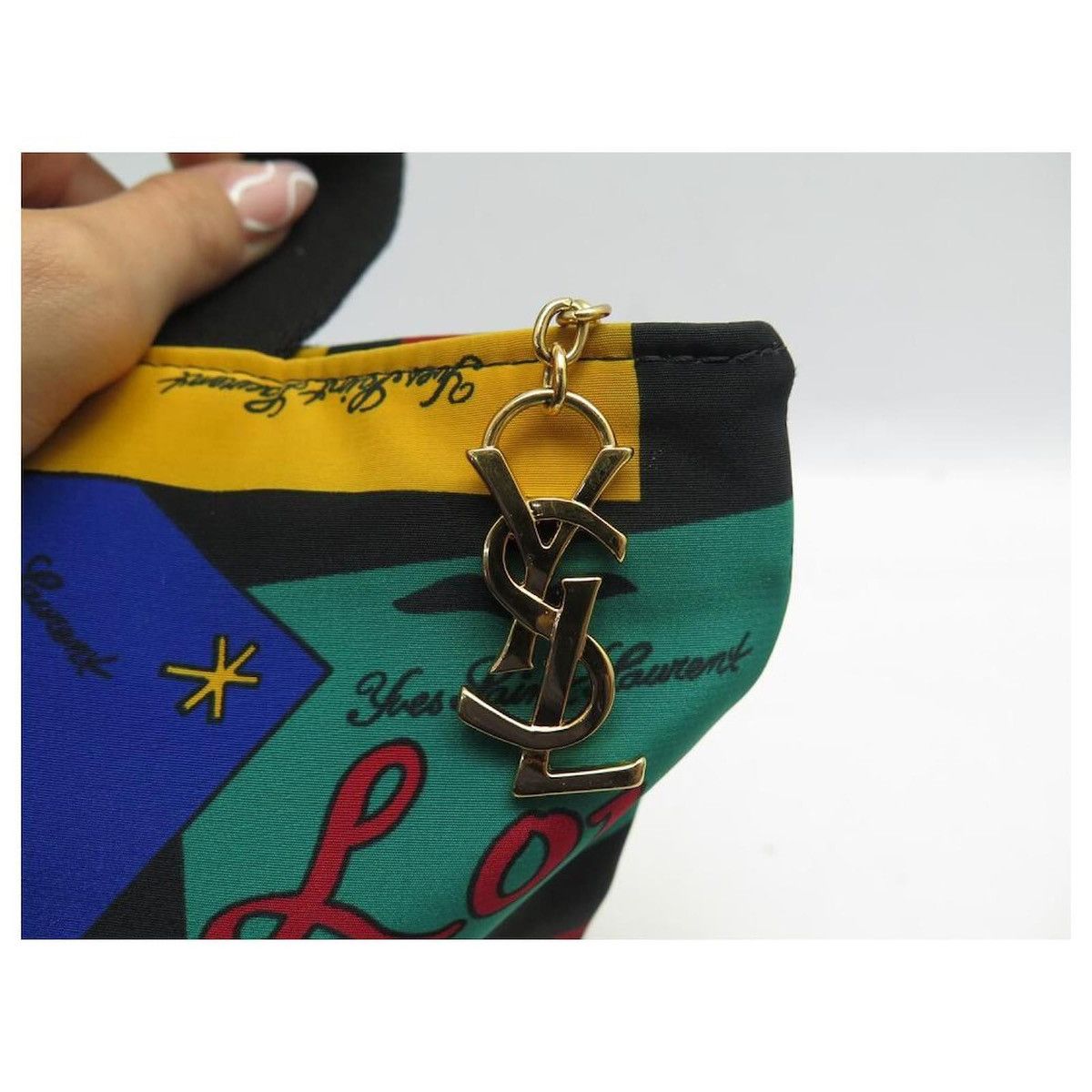 Yves Saint Laurent Yves Saint Laurent Black Love Printed Nylon Handbag/Tote Bag Size ONE SIZE - 7 Thumbnail